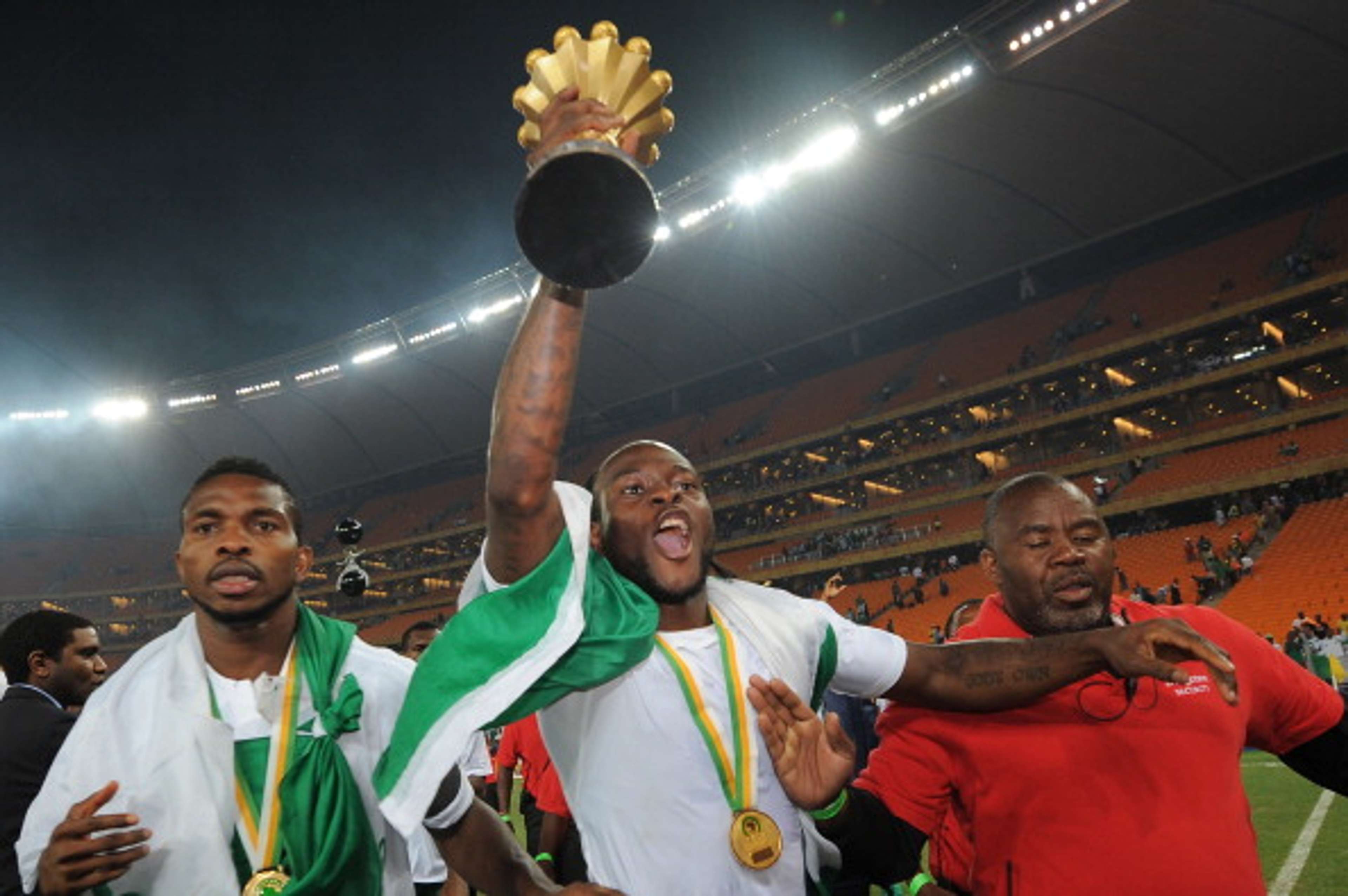 Victor Moses lifts Afcon trophy