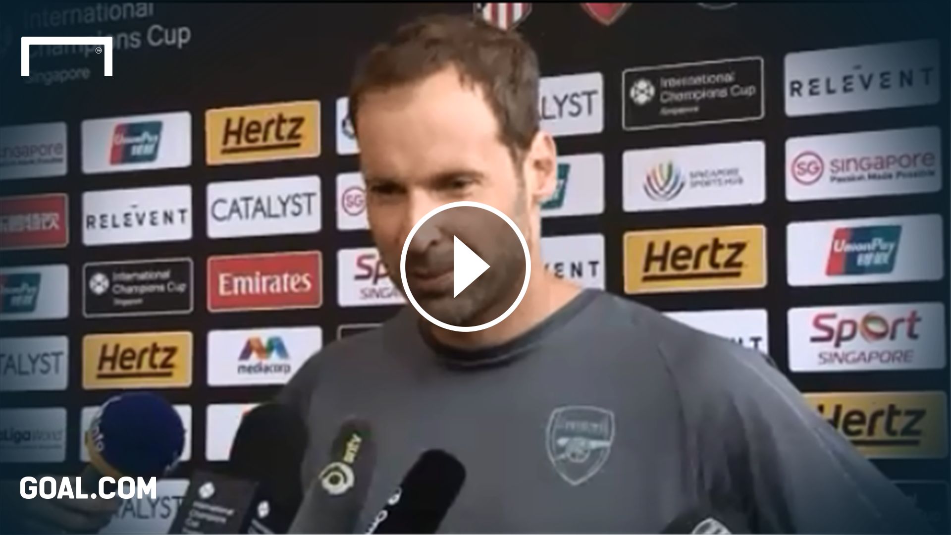 Petr Cech Arsenal Özil