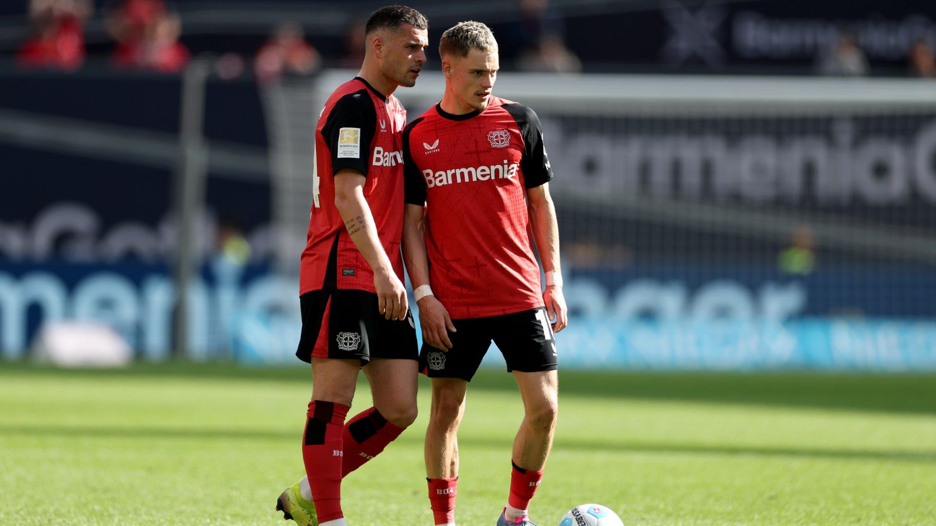 Granit Xhaka Florian Wirtz Leverkusen 2025