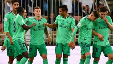 Real Madrid celebrate Toni Kroos goal vs Valencia, Spanish Super Cup 2020