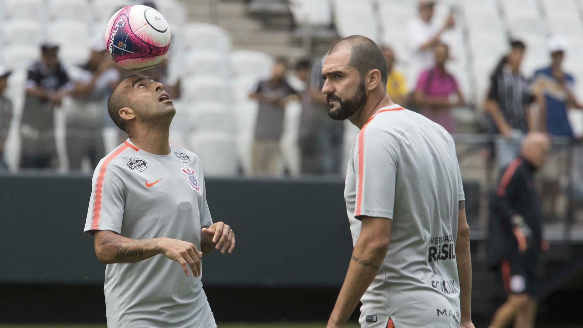 Emerson Sheik e Danilo - Corinthians - 23/02/2018
