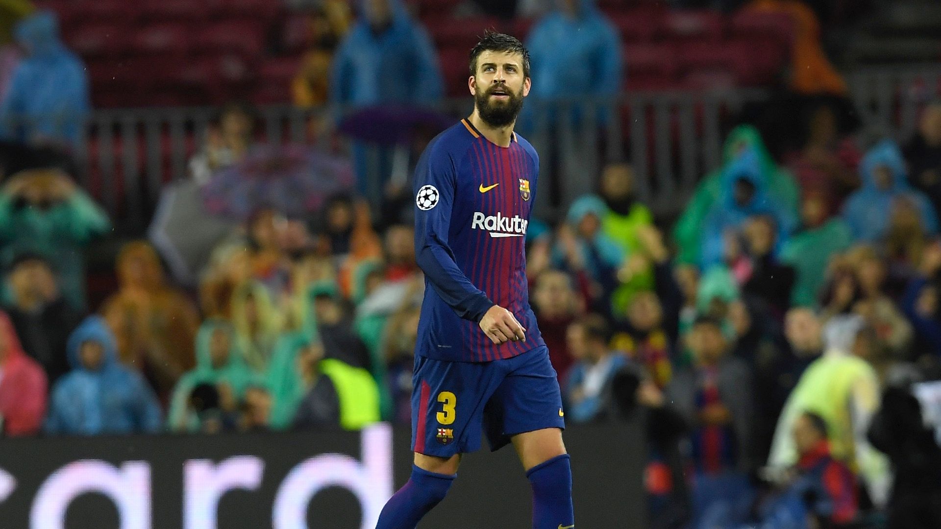 Gerard Pique Barcelona Olympiakos UCL 18102017