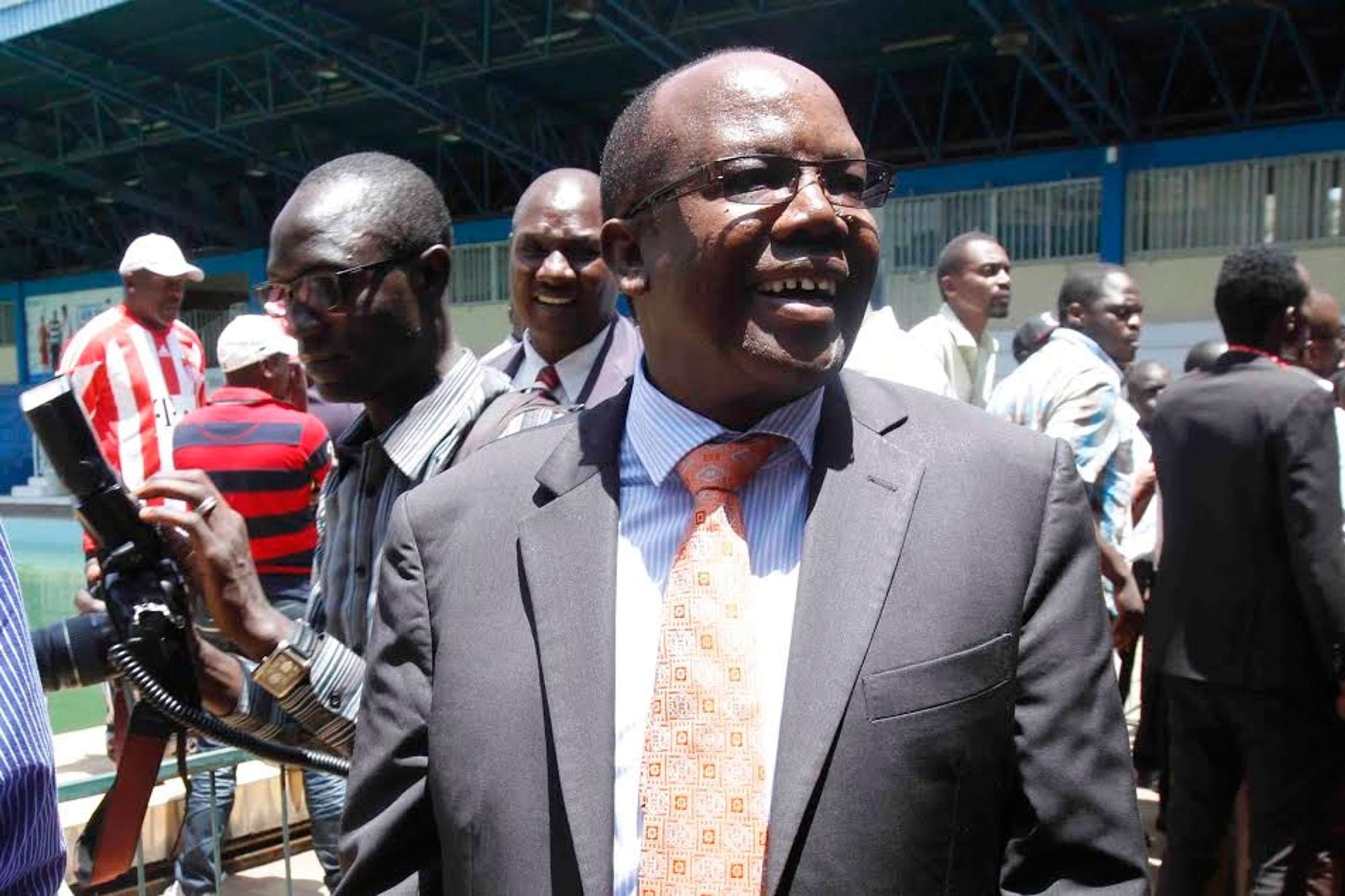 Outgoing Sam Nyamweya asked football fraternity to support the new office
