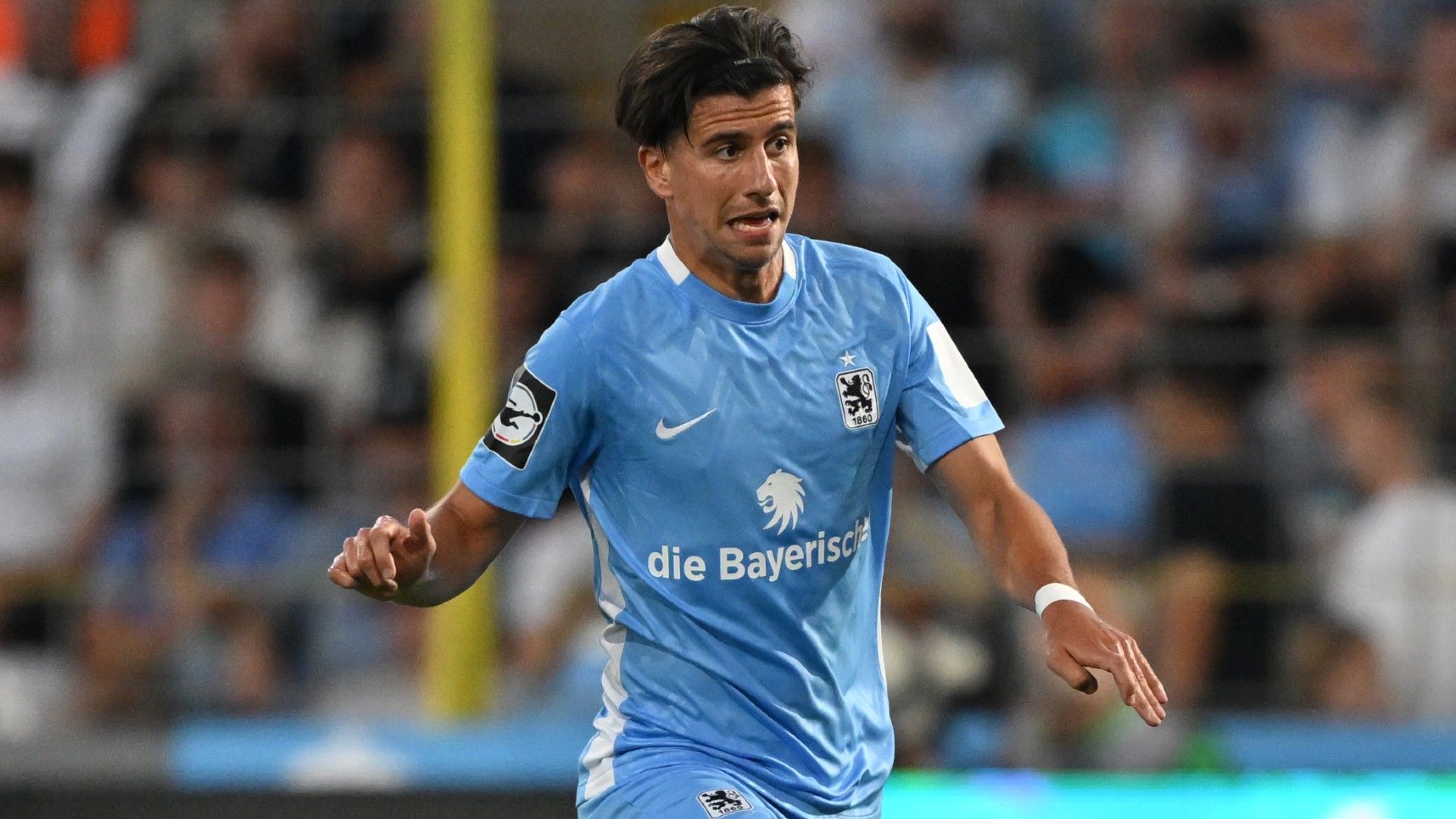 Tunay Deniz of TSV 1860 Muenchen plays the ball