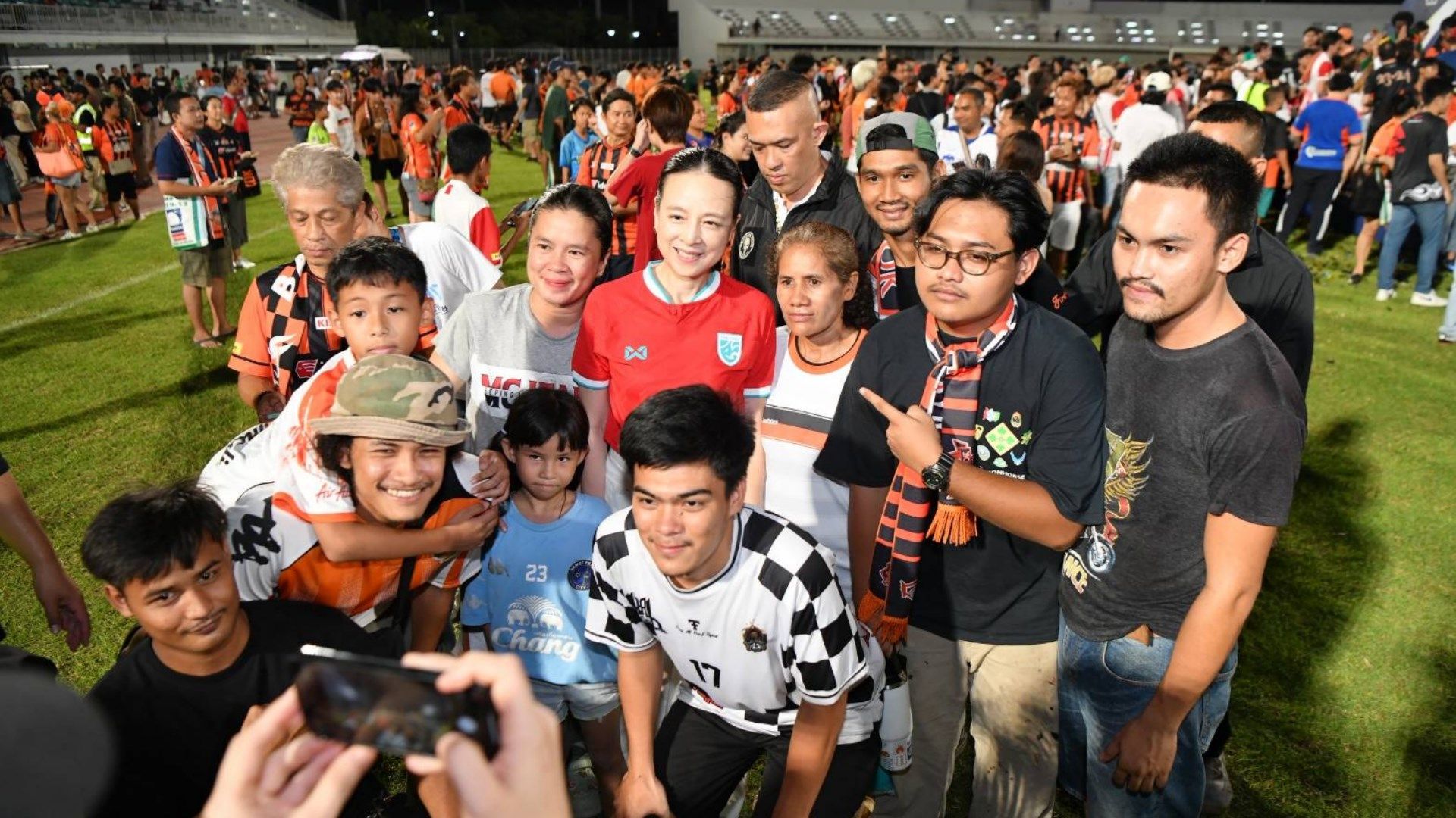 “มาดามแป้ง” นวลพรรณ ล่ำซำ