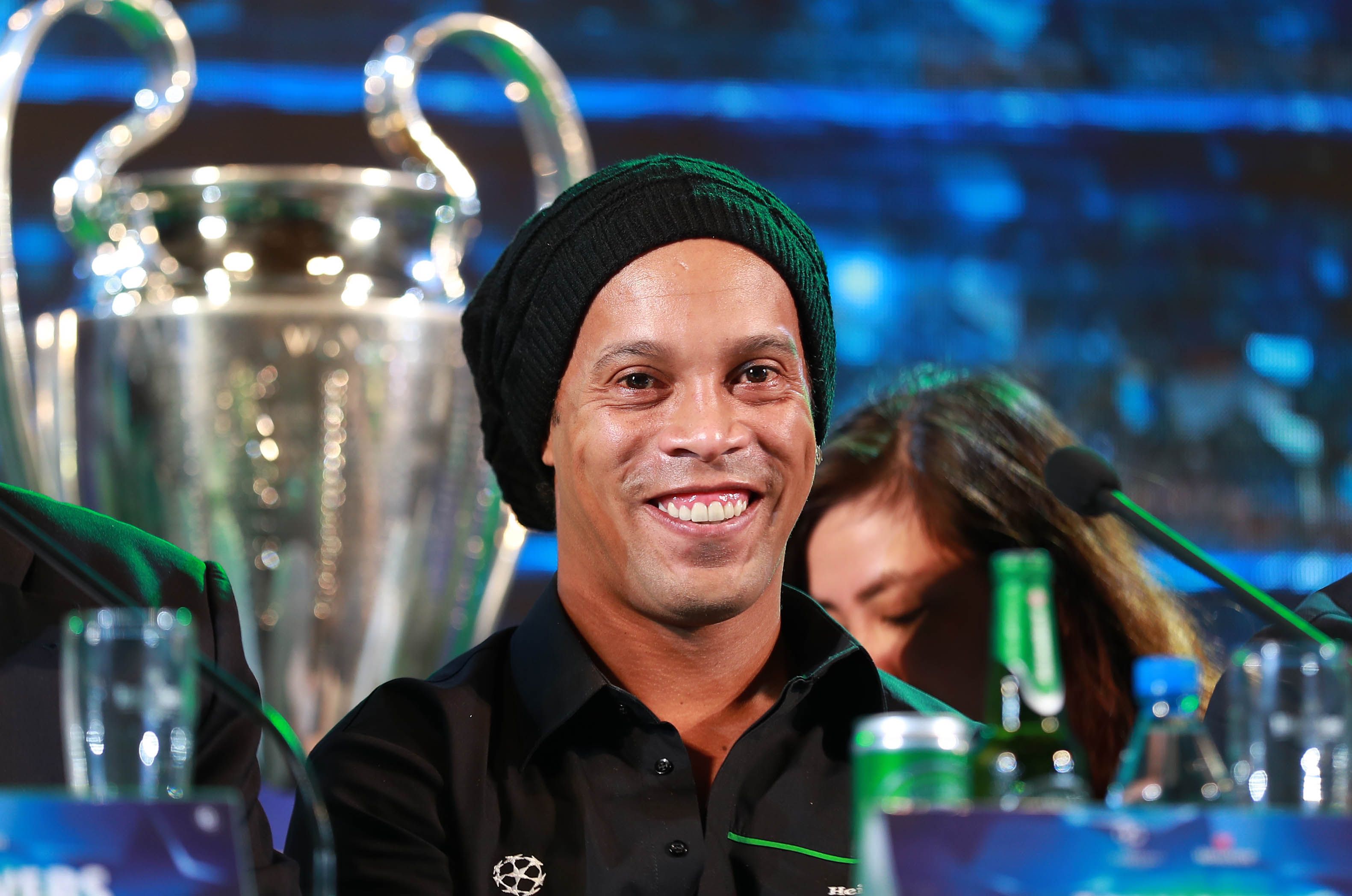 Ronaldinho - Ho Chi Minh ctity