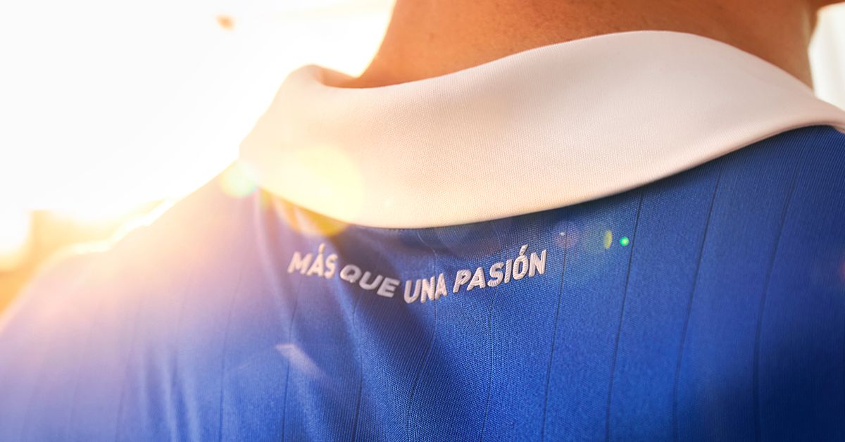 dorso camiseta U. de Chile 2022