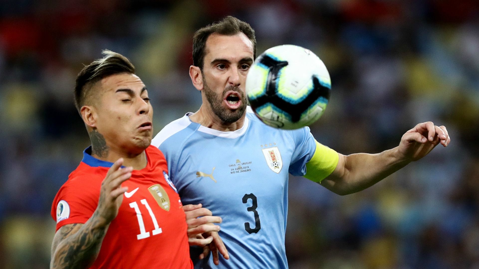 Eduardo Vargas - Diego Godín