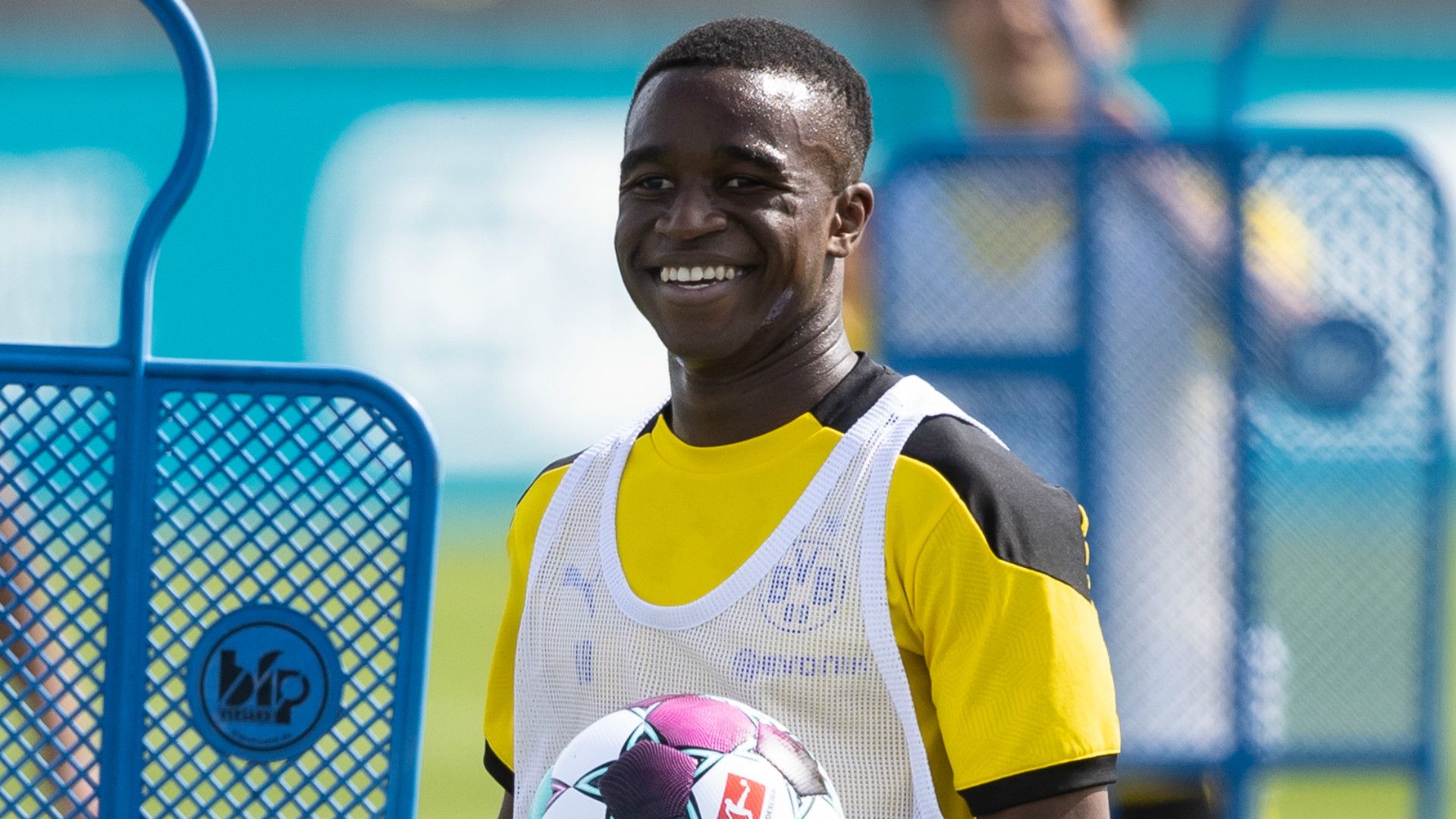 Youssoufa Moukoko Borussia Dortmund 2020-21