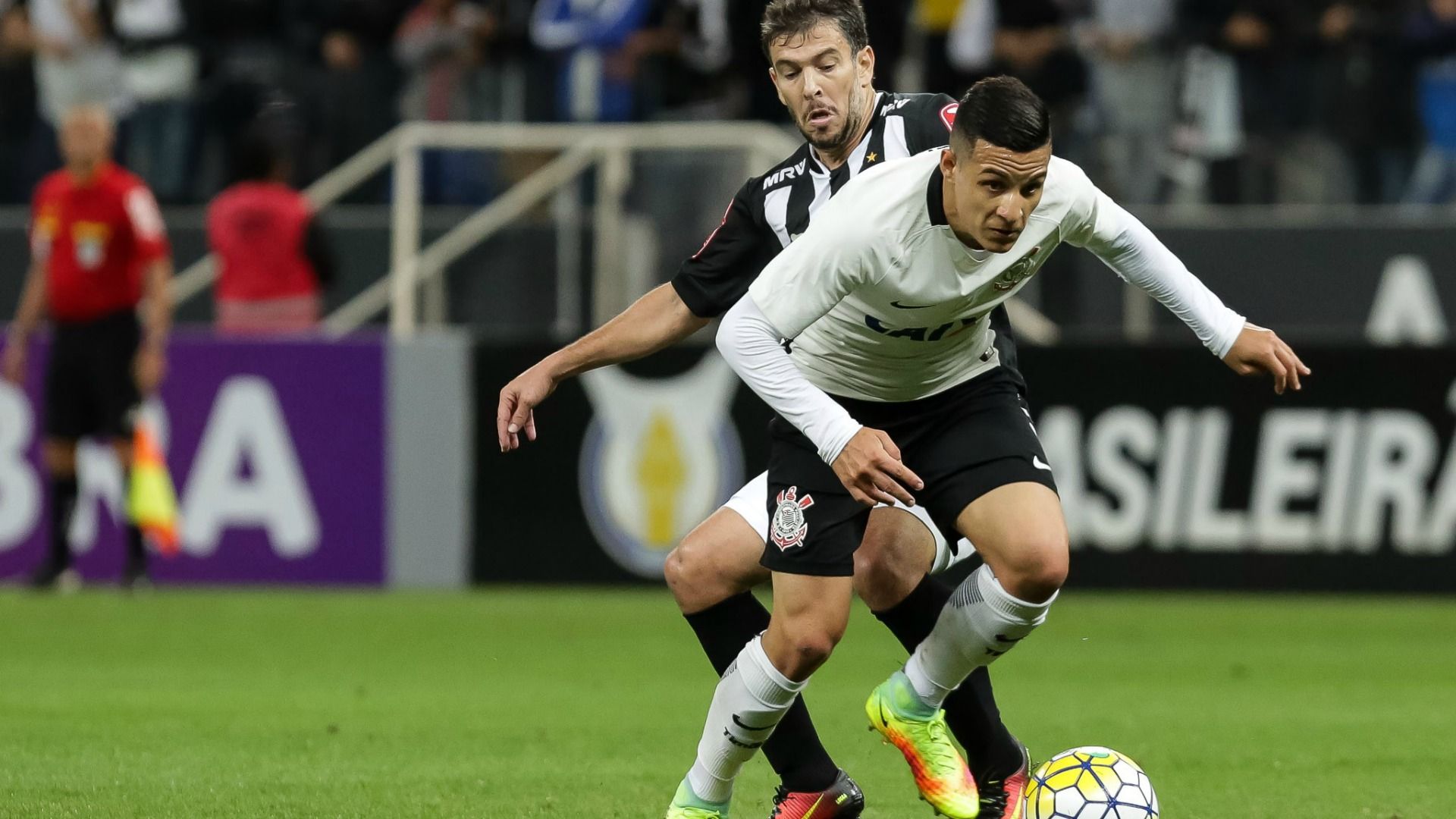 leandro donizete guilherme arana corinthians atletico-mg brasileirão 05 10 16
