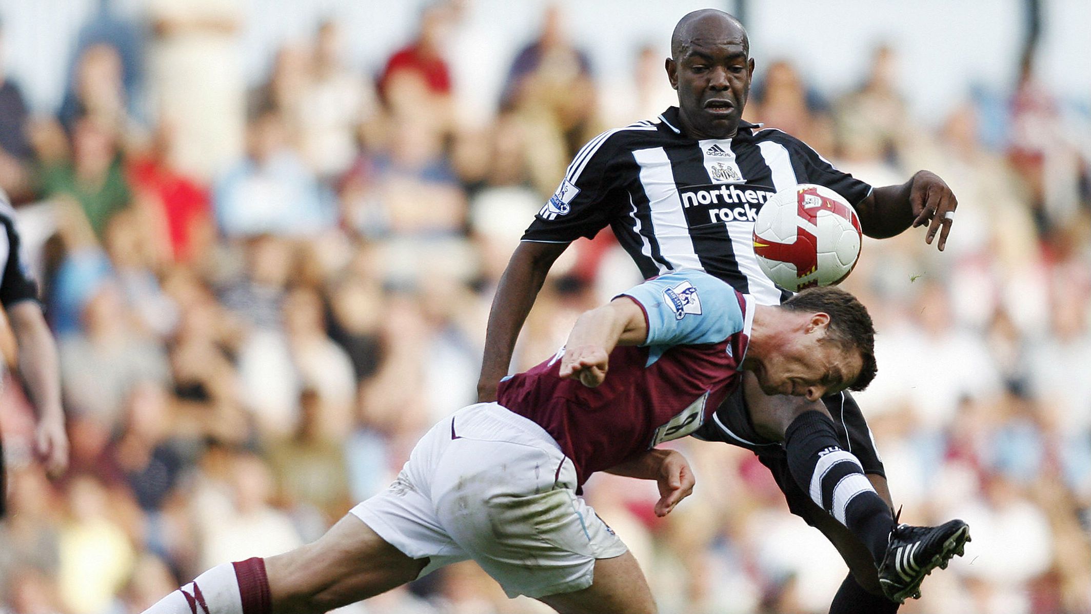 Cláudio Caçapa Newcastle 06082015