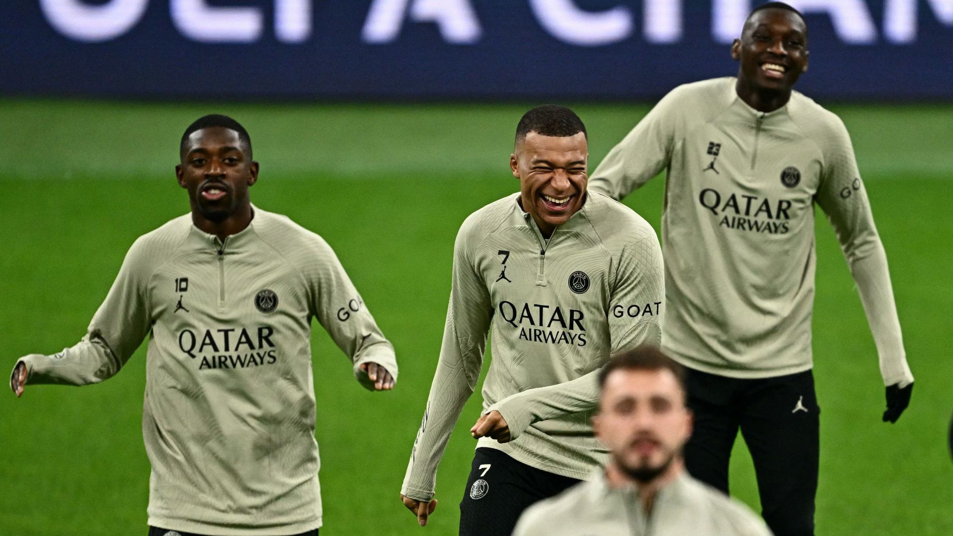 PSG : Le message fort de Mbappé à Dembélé après son premier but | Goal.com  Français