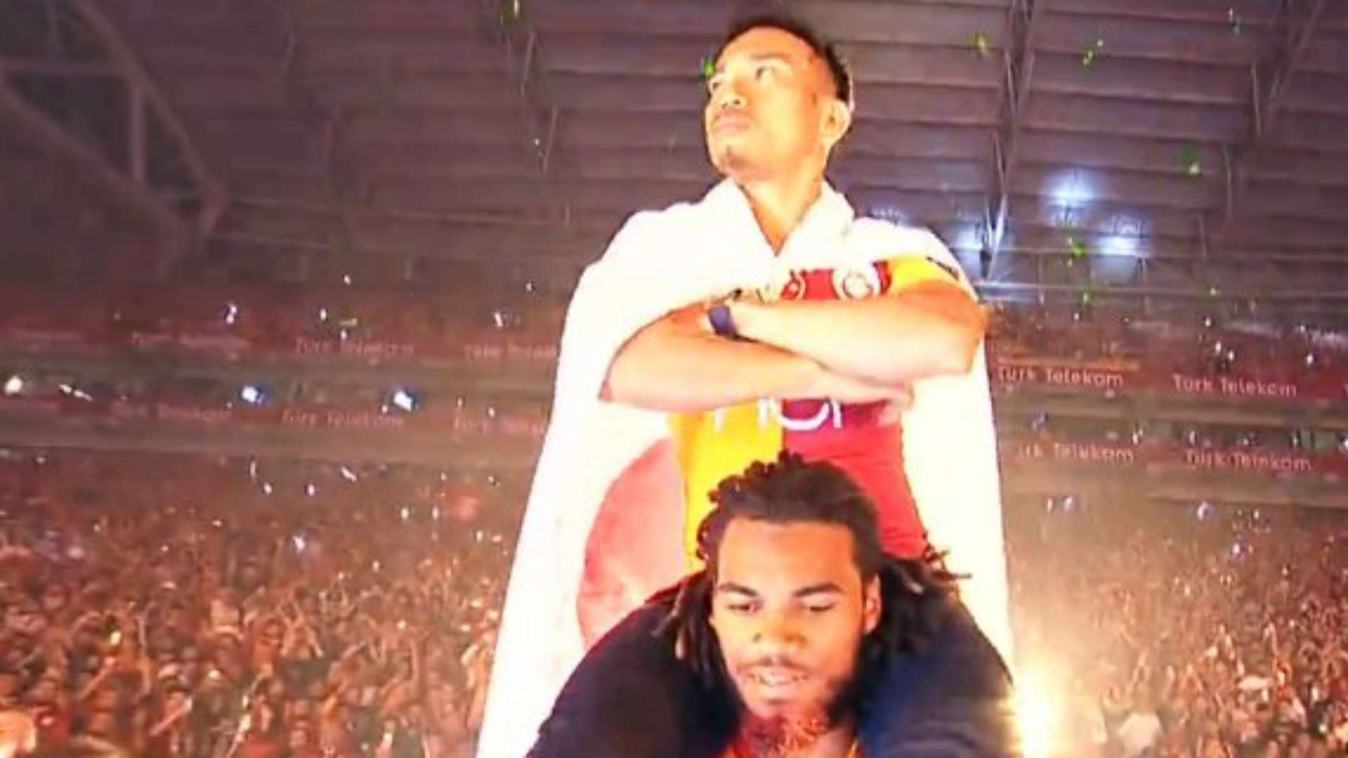 Yuto Nagatomo Denayer Galatasaray