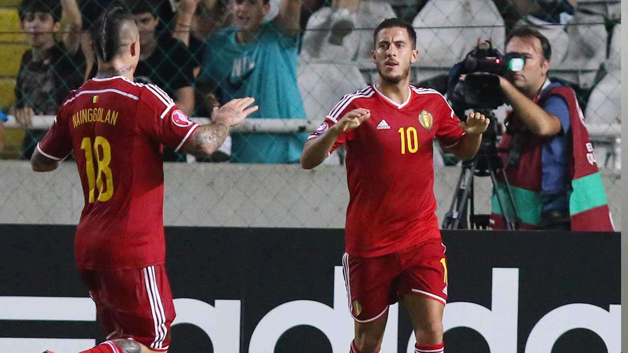 Hazard celebrates his goal with Belgium team mate Radja Nainggolan