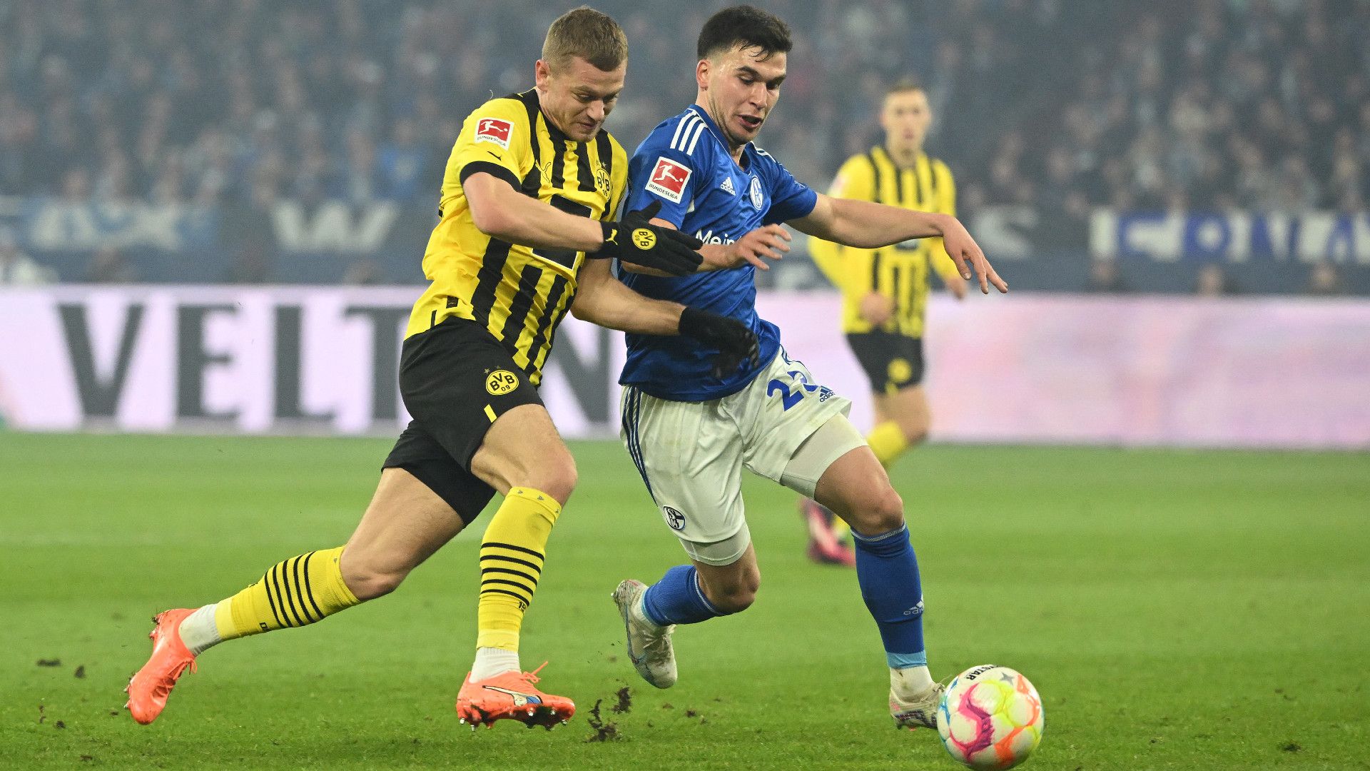 JULIAN RYERSON BORUSSIA DORTMUND MEHMET-CAN AYDIN SCHALKE BUNDESLIGA 11032023
