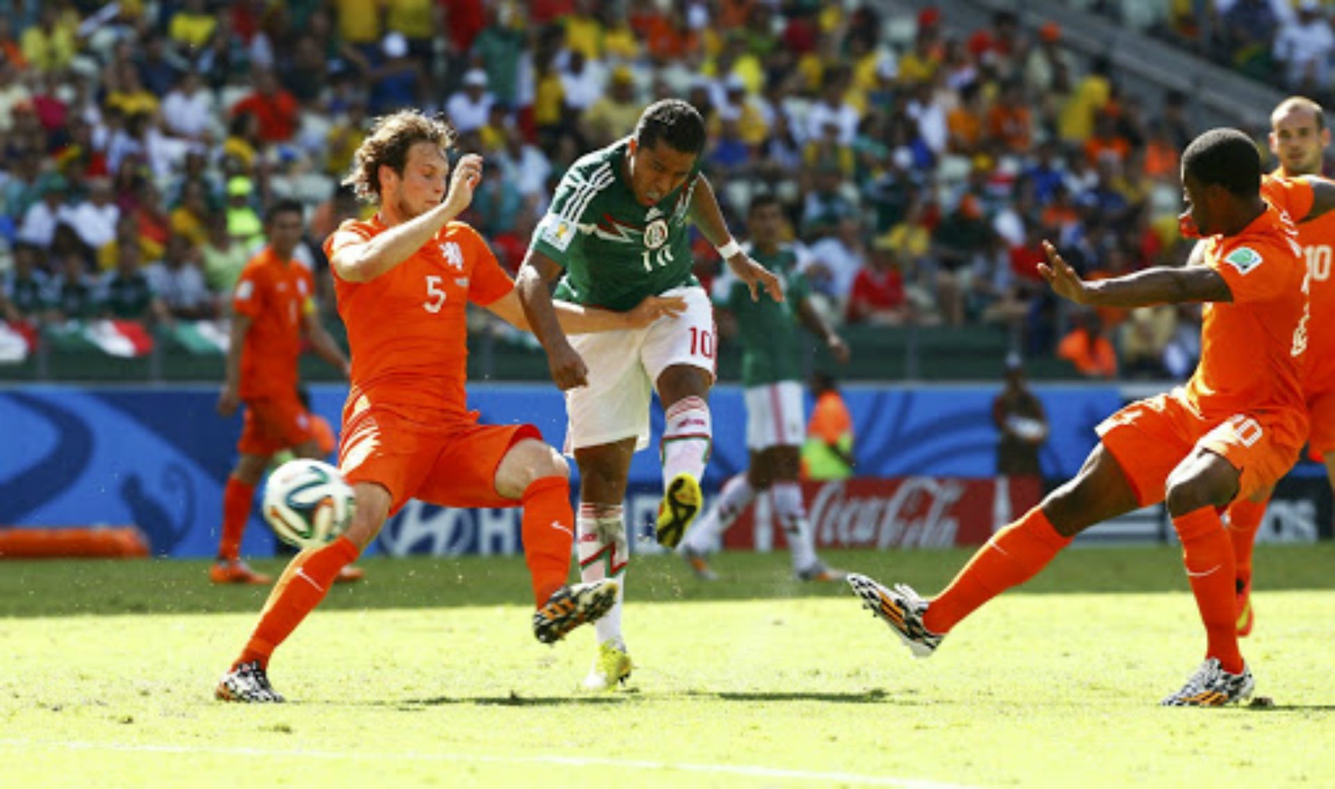 Holanda vs México Brasil 2014 / Blind, Dos Santos