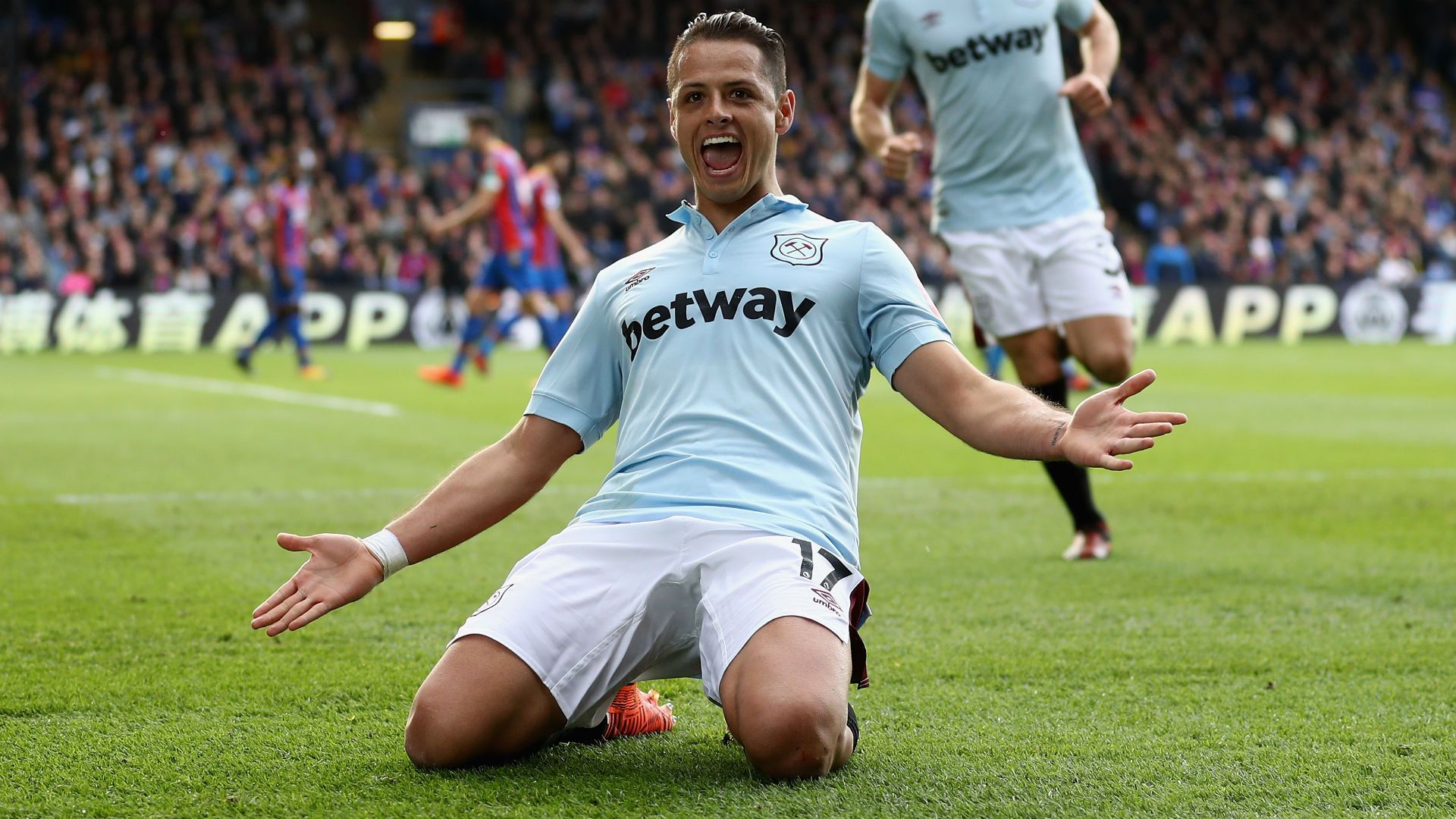 chicharito gol festejo west ham crystal palace