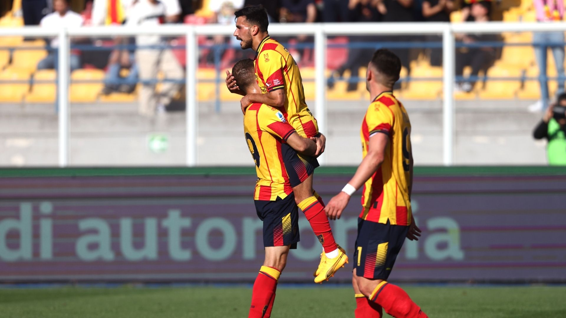 Nicola Sansone scores Lecce Empoli 13042024