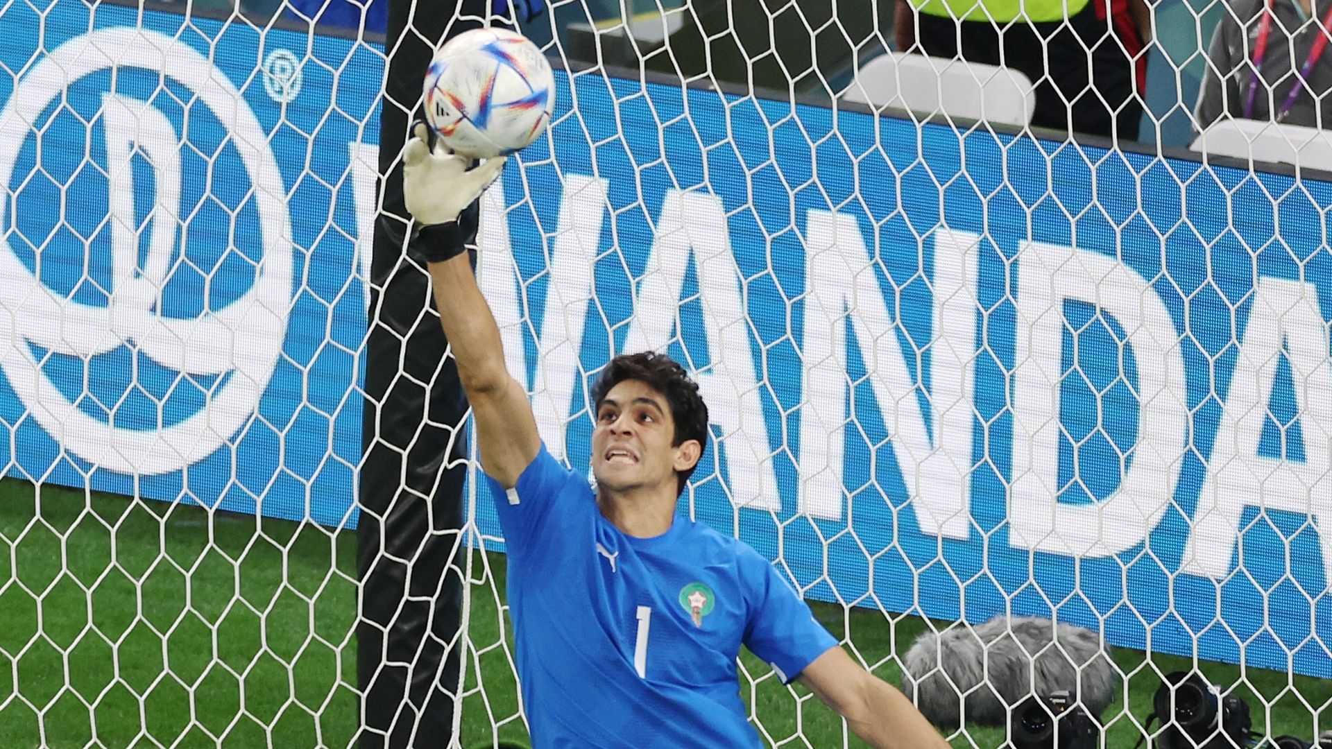 Bono save World Cup 2022