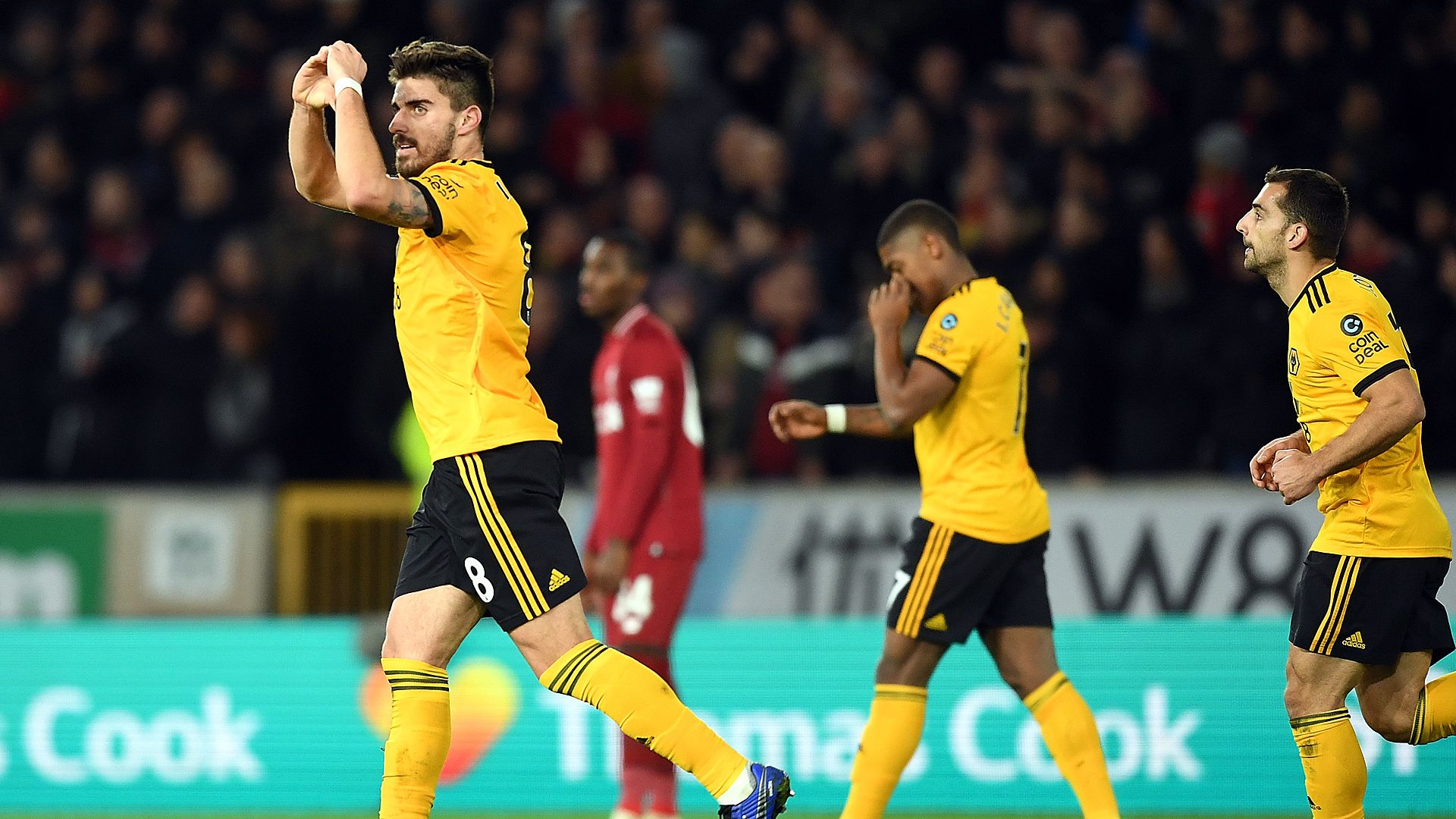 Neves Wolverhampton Wanderers FC Liverpool