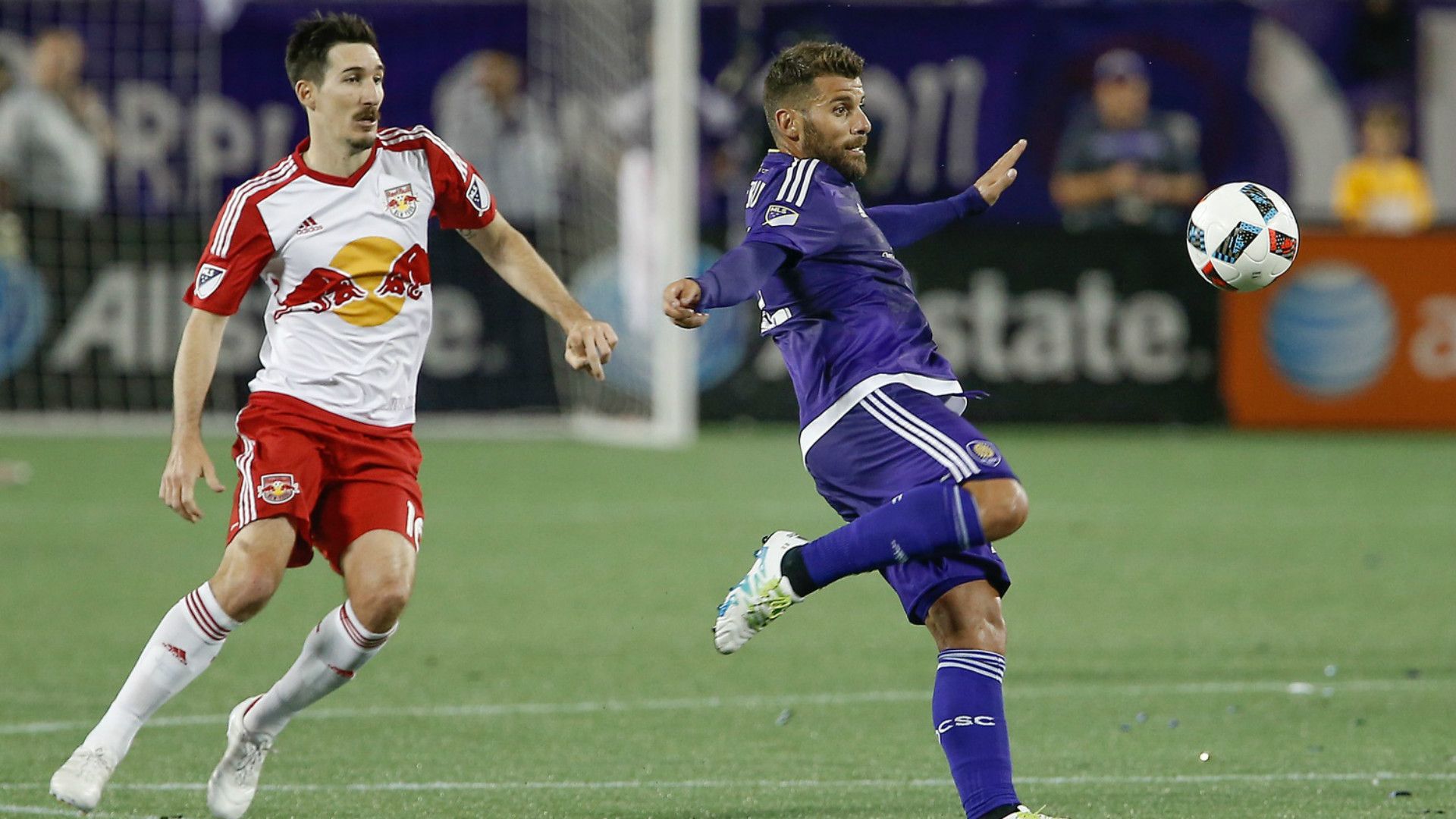 Sacha Kljestan Antonio Nocerino MLS 05062016