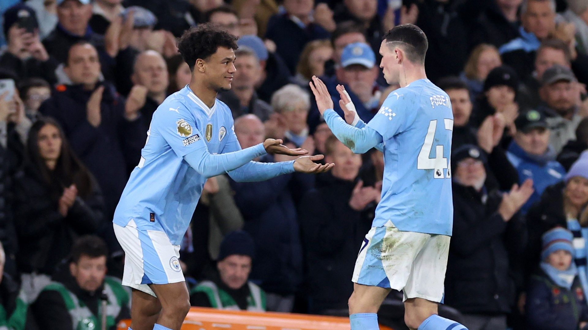 Phil Foden Oscar Bobb