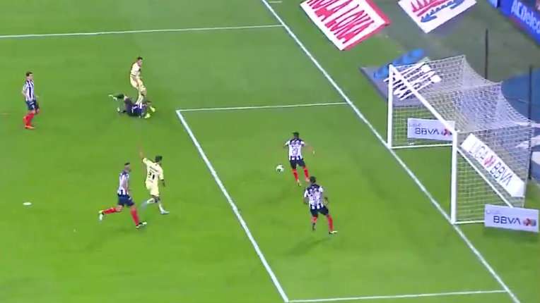 Charly Rodríguez autogol