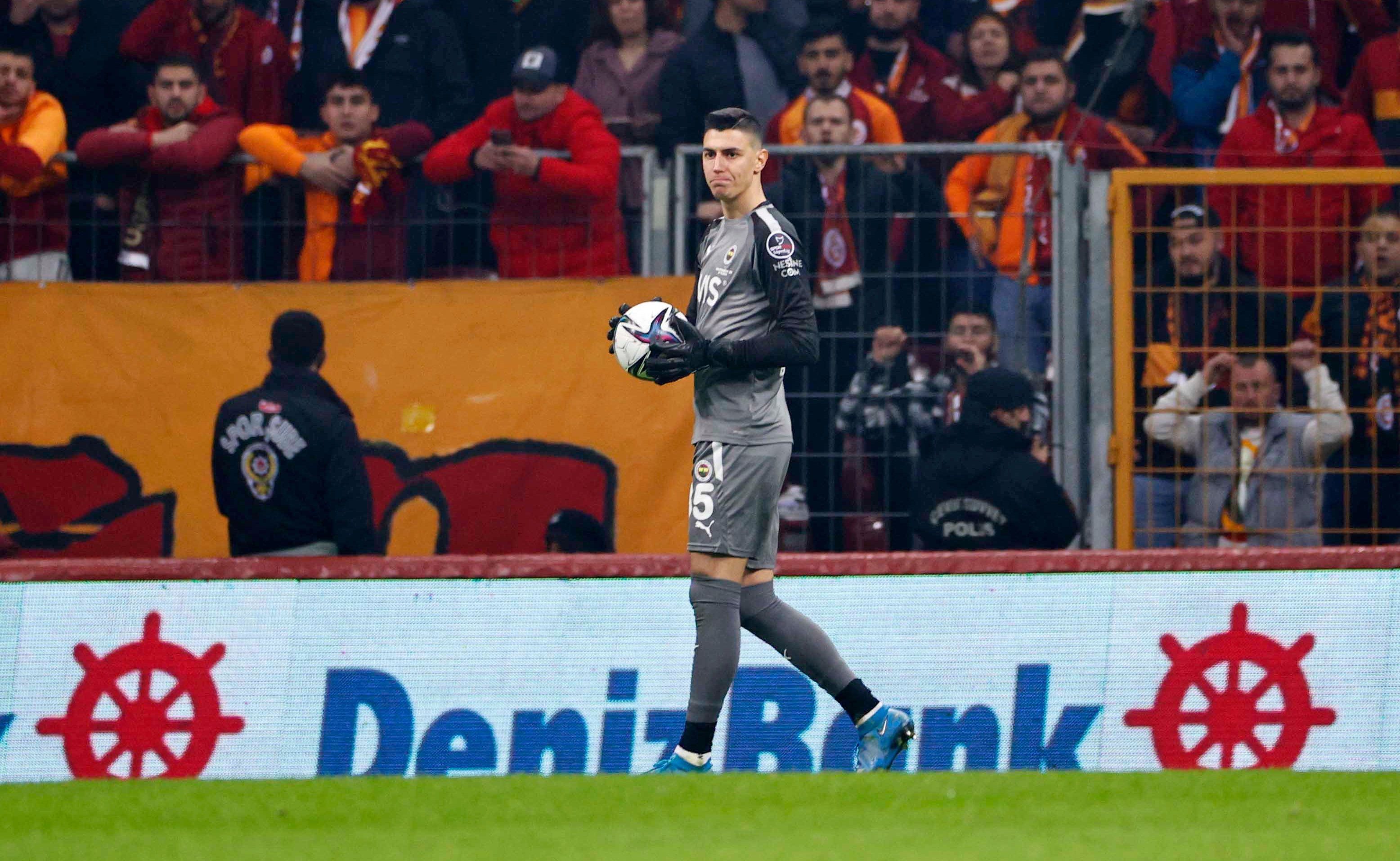 Berke Ozer Fenerbahce vs. Galatasaray 11/21/21