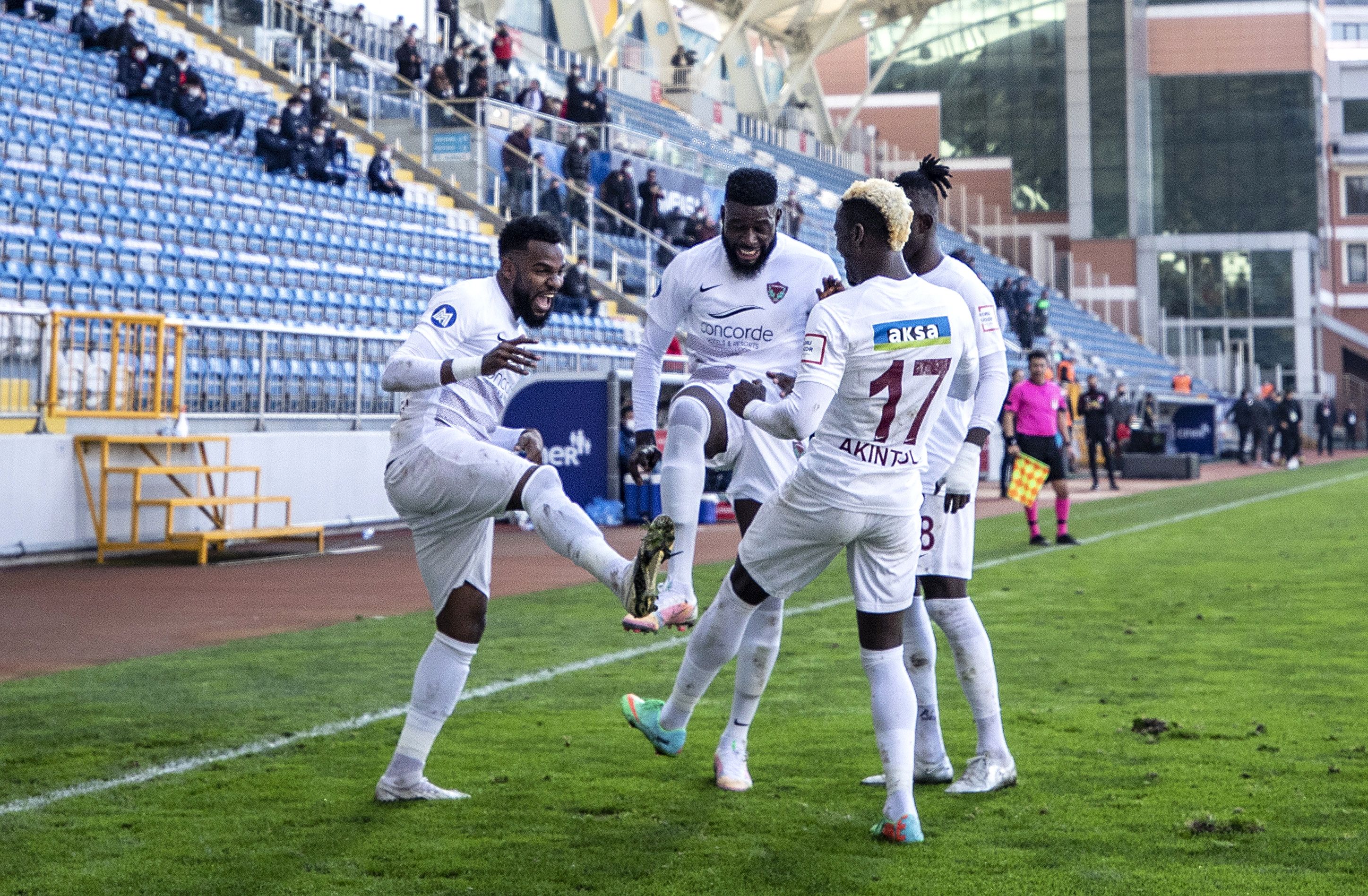 Aaron Boupendza Hatayspor Goal Celebration vs. Kasimpasa 02/06/21