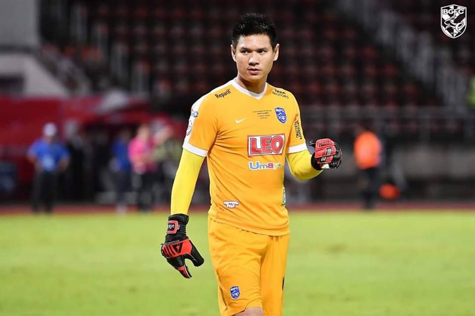 นริศ ทวีกุล