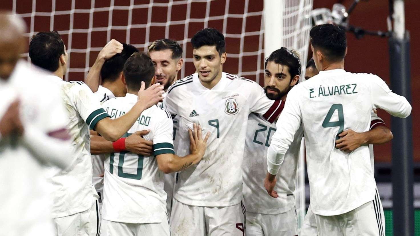 Raúl Jiménez México vs Holanda 071020