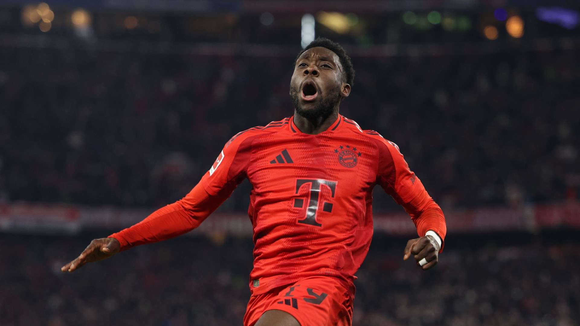 Bayern Munich's Canadian defender #19 Alphonso Davies celebrates his