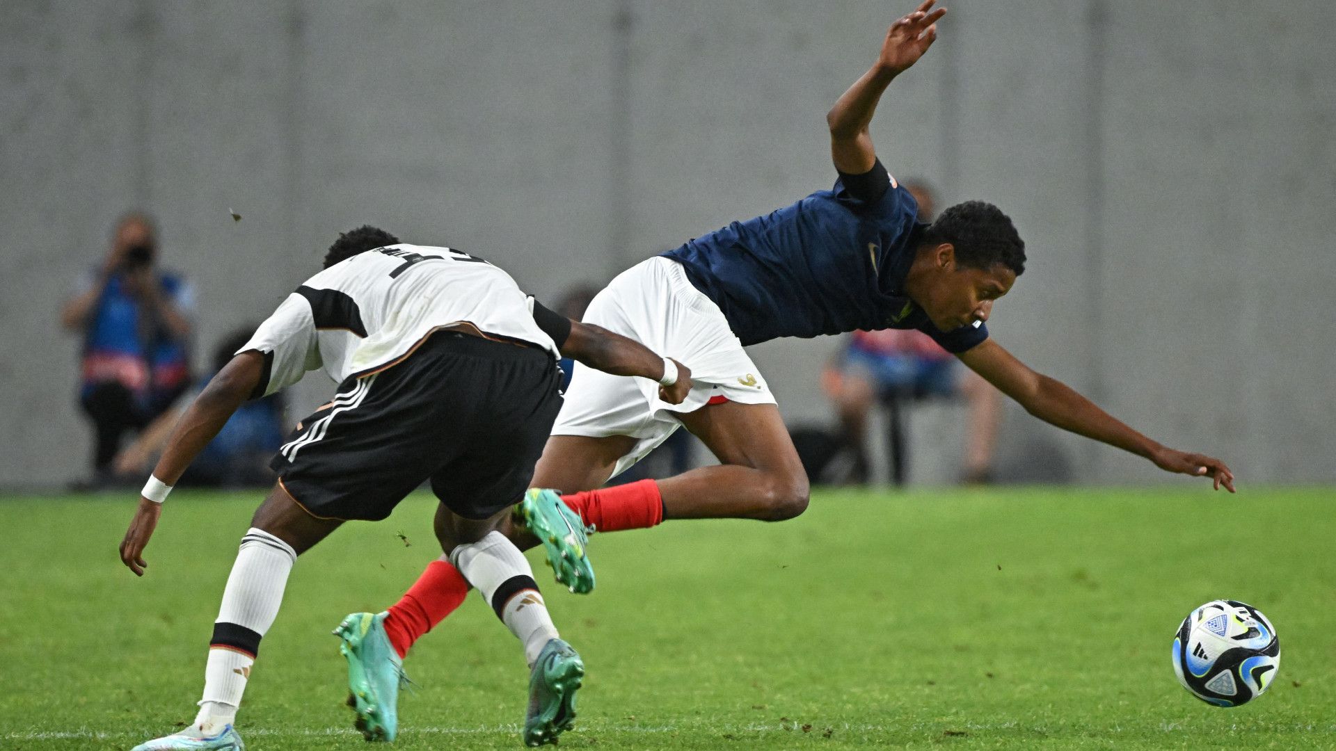 YANIS ISSOUFOU FRANCE