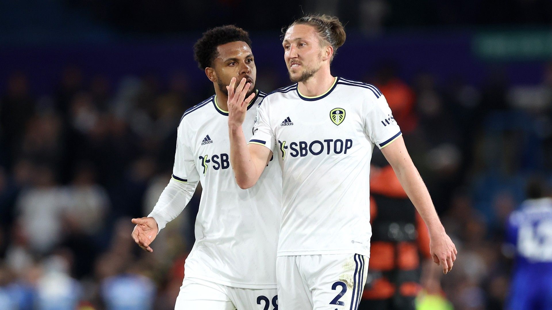 Weston McKennie Luke Ayling Leeds 2022-23