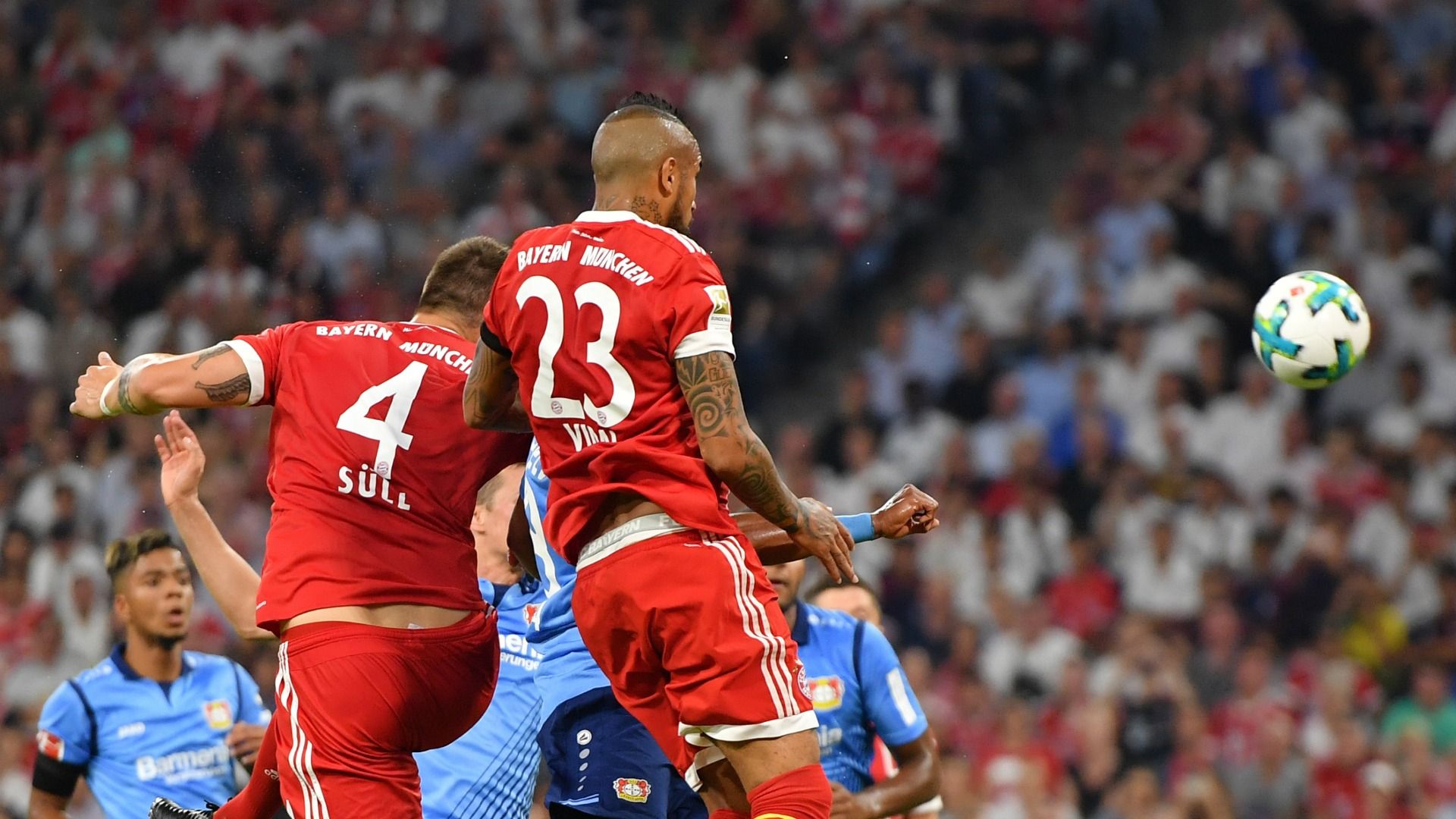 Arturo Vidal Niklas Süle Bayern Bayer Leverkusen 180817