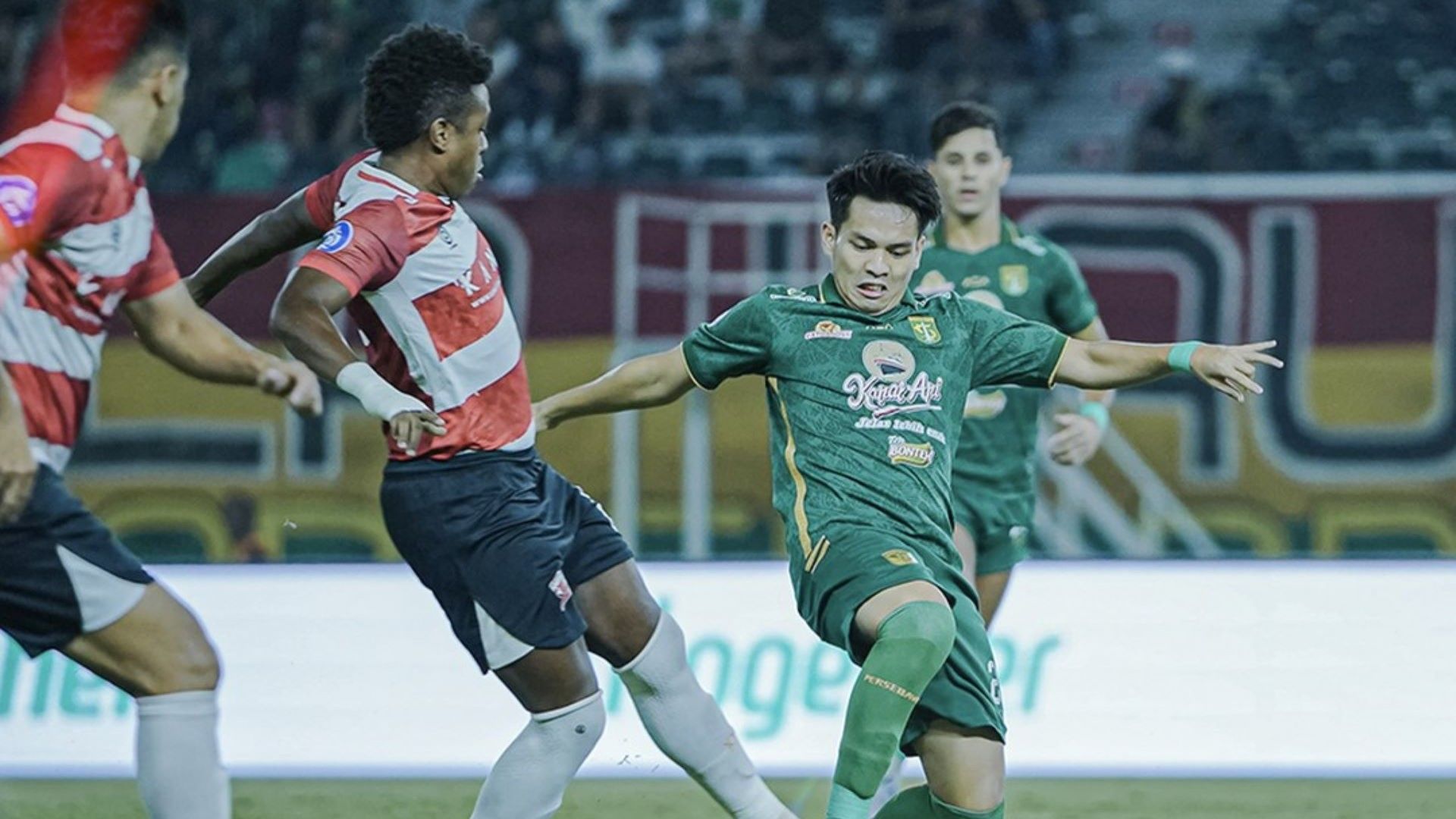 Persebaya Surabaya vs Madura United 13032024