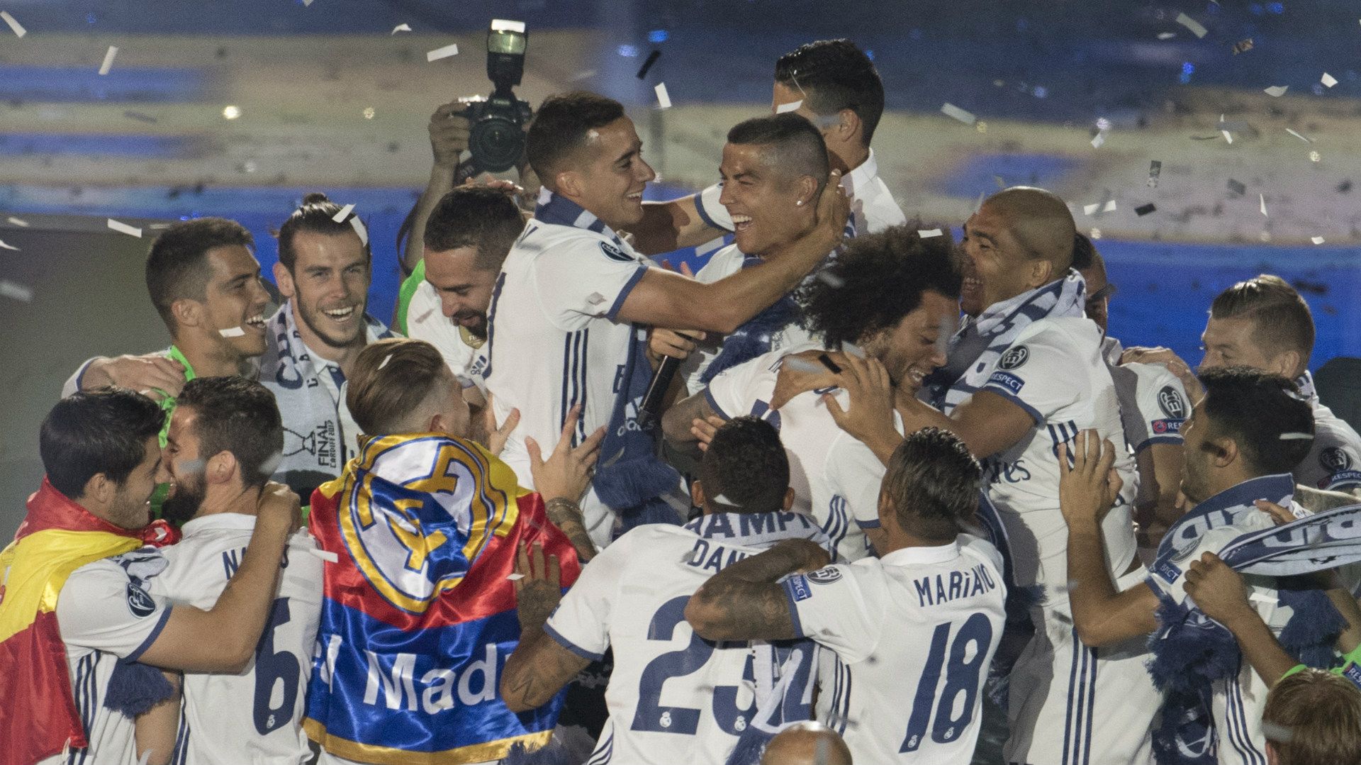 Real Madrid celebration hug