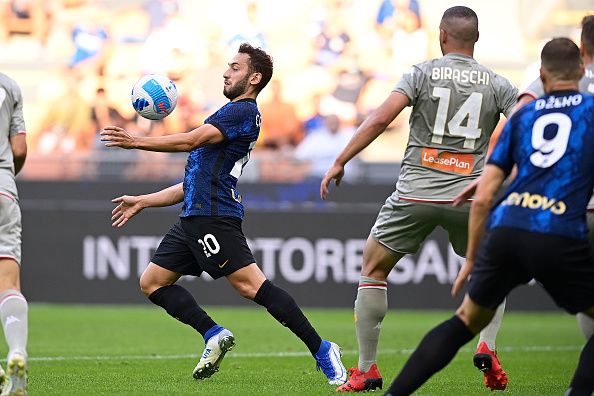 Calhanoglu vs Genoa 02