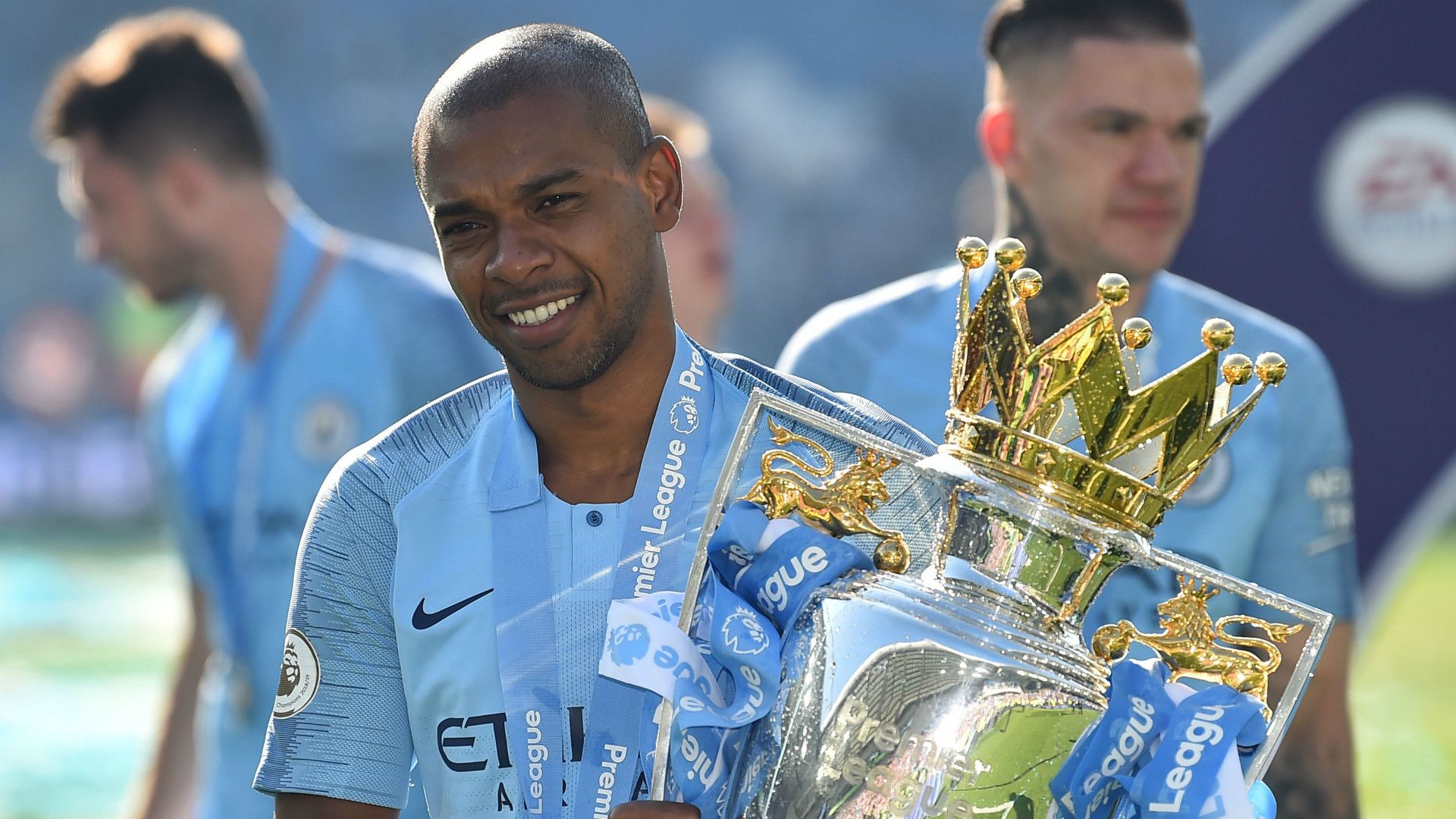 Fernandinho Manchester City 2018-19