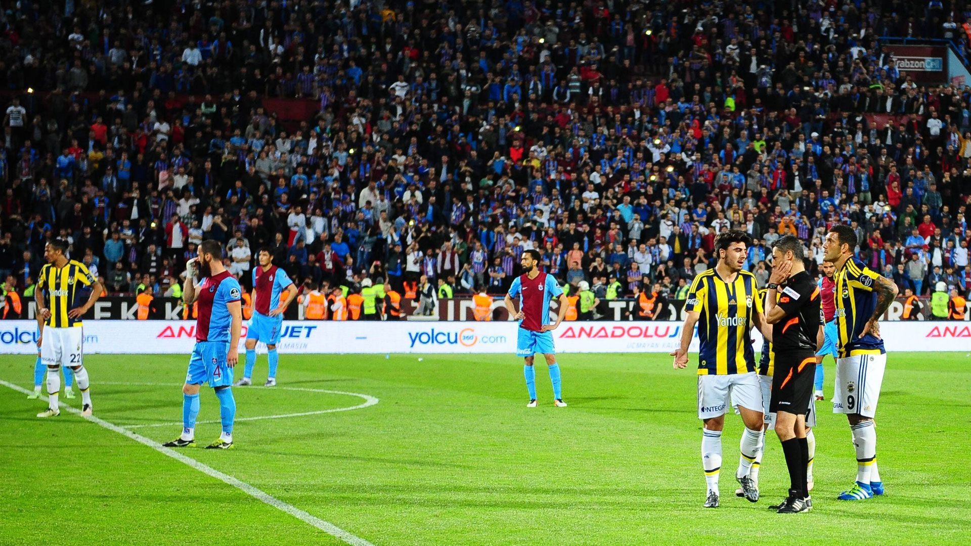 ONLY GERMAN Trabzonspor Randale gegen Fenerbahce 24042016