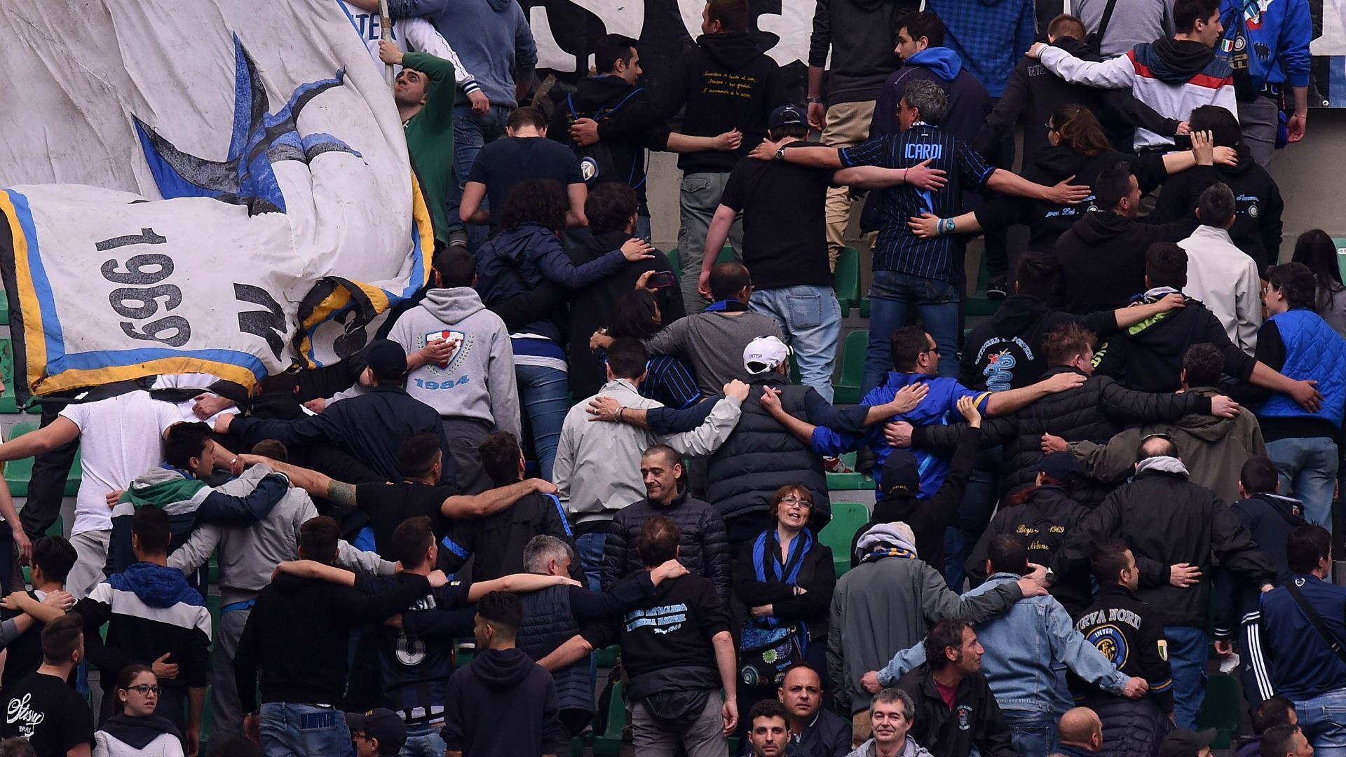 Inter fans