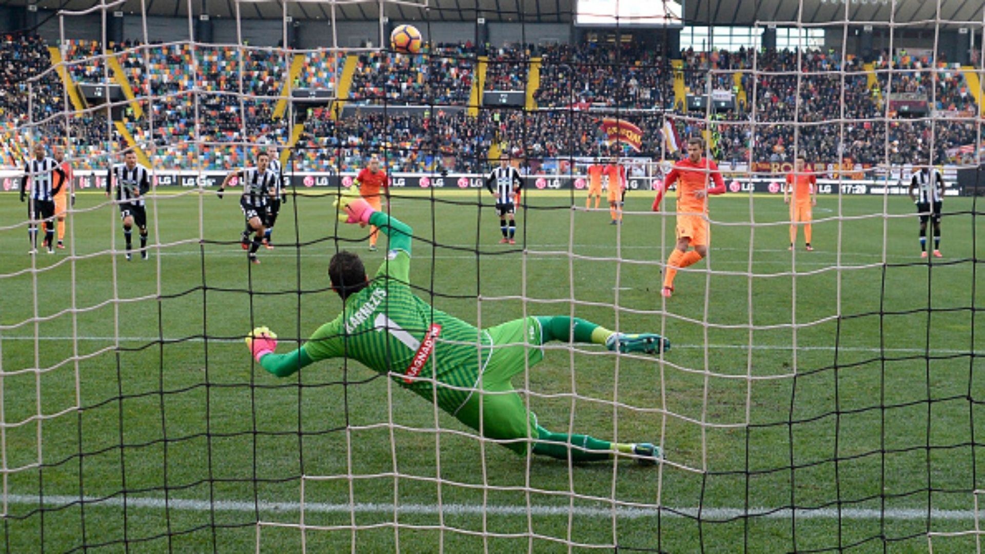 Edin Dzeko Udinese Roma Serie A