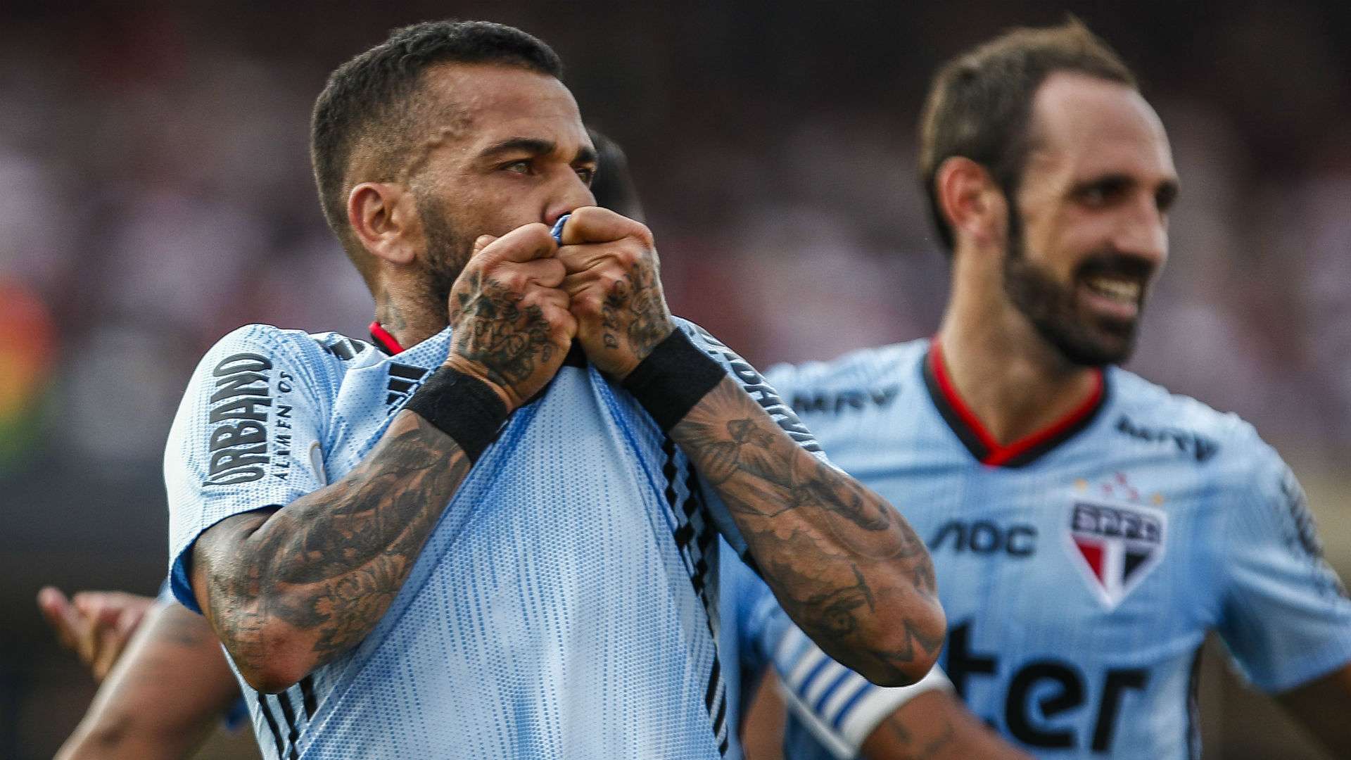 Dani Alves Juanfran São Paulo Ceará Brasileirão 18 08 2019