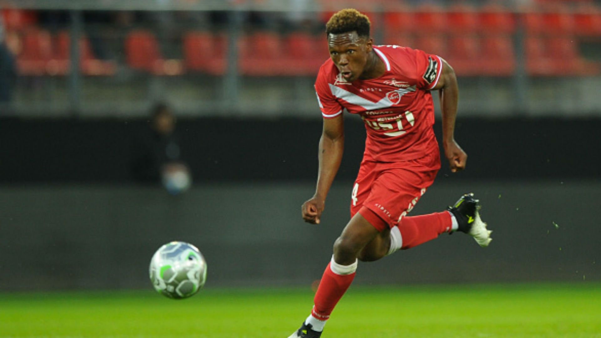 Valenciennes, Lebo Mothiba