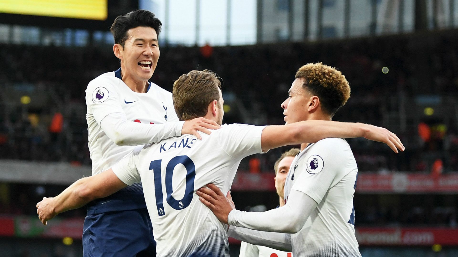 Tottenham celebrate 2018-19