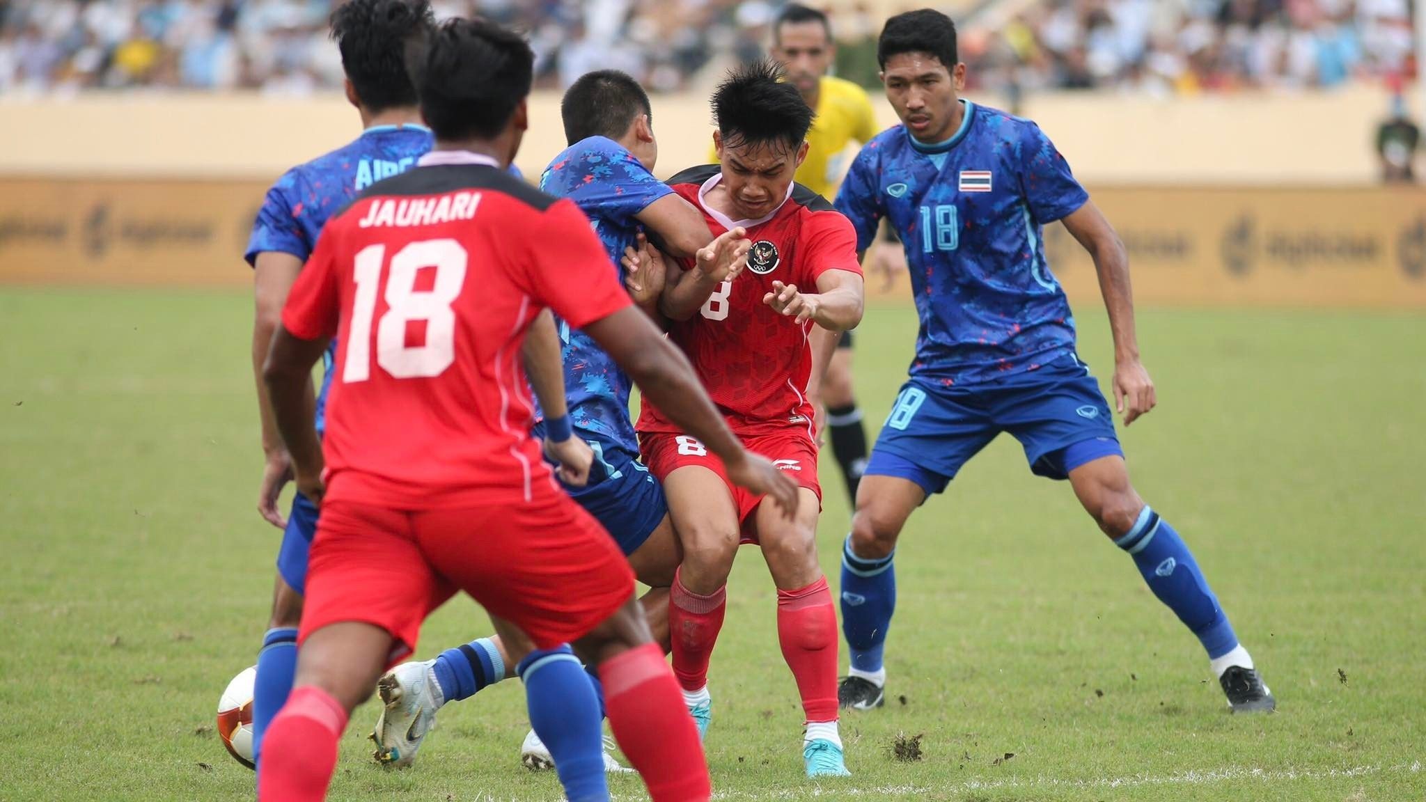 Witan Sulaeman Weerathep Pomphan U23 Thailand U23 Indonesia SEA Games 31 Semifinal