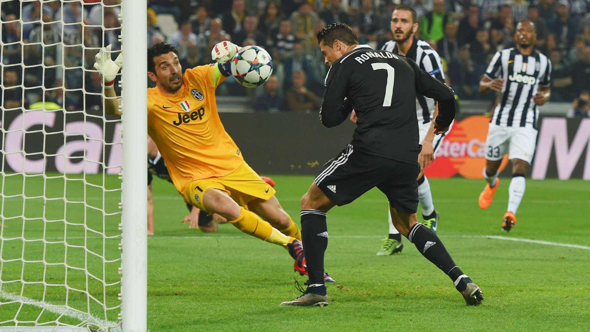 Cristiano Ronaldo Gianluigi Buffon Juventus Real Madrid Champions League 05052015