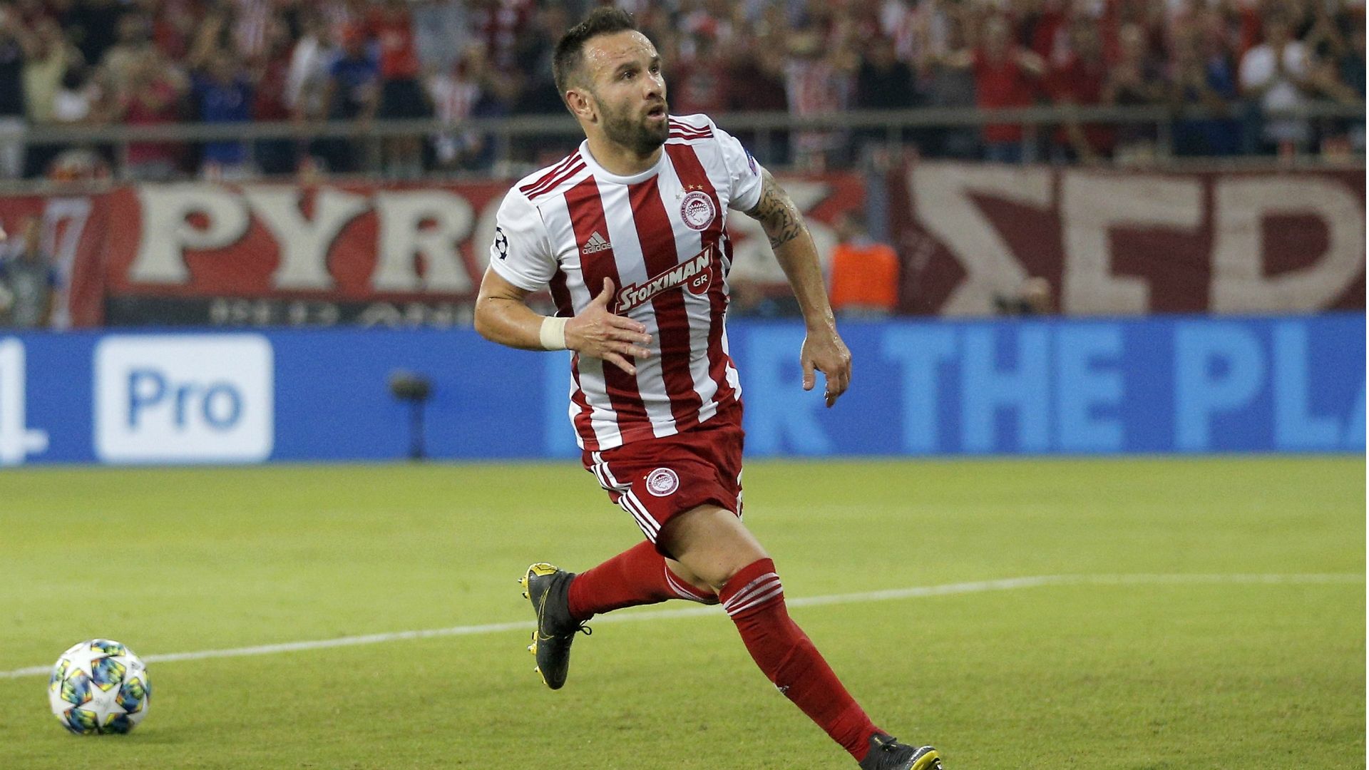 Mathieu Valbuena Olympiakos Tottenham Champions League 09182019