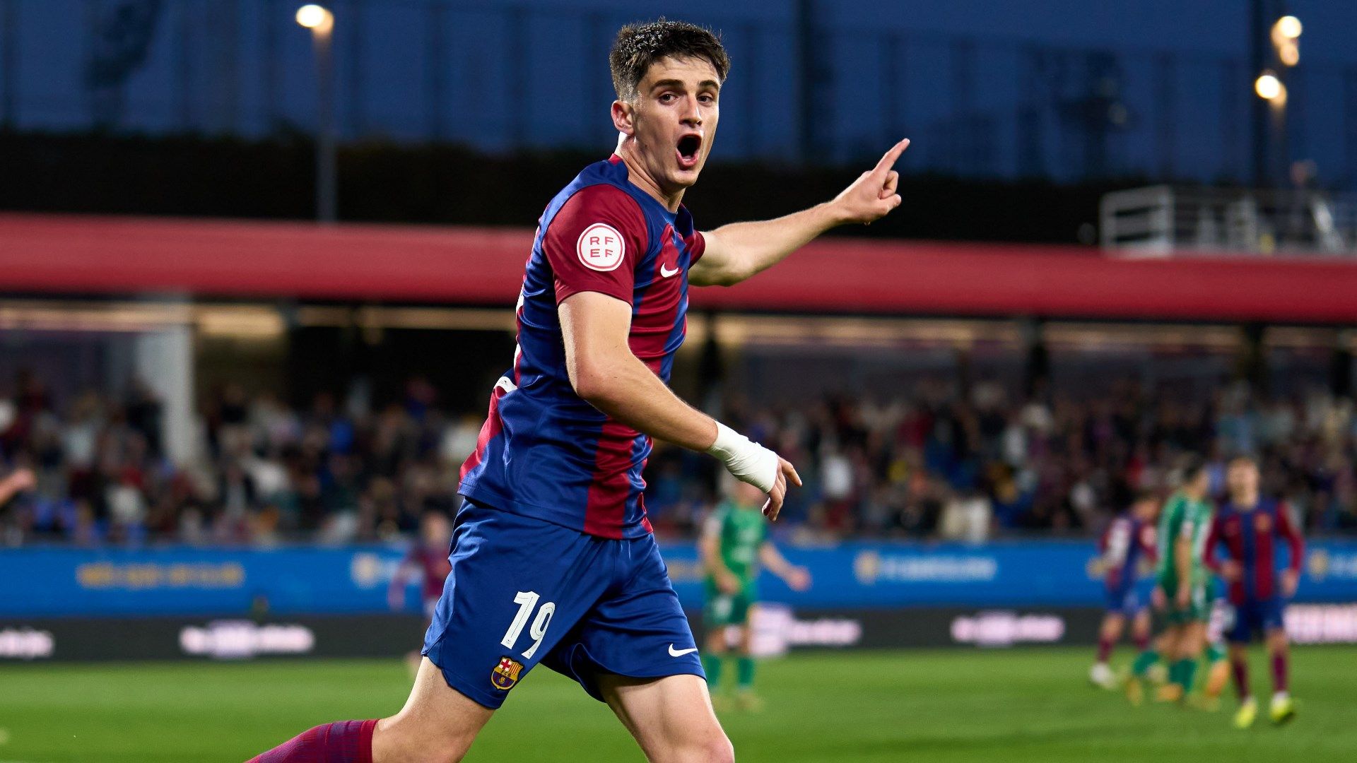 Pau Victor Barcelona 2023-24