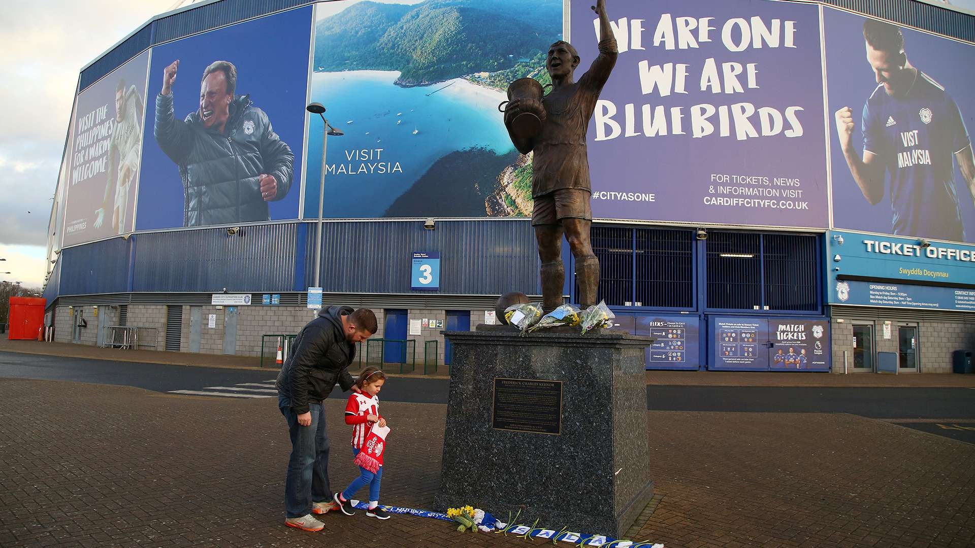 Sala tribute Cardiff City